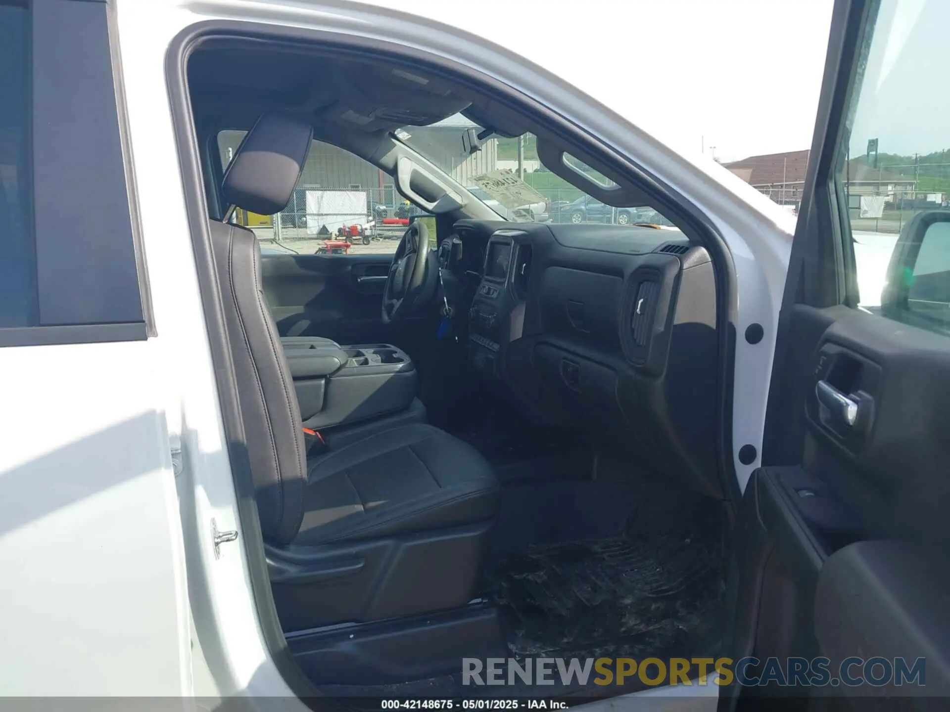 5 Photograph of a damaged car 1GCRYAEK3MZ372675 CHEVROLET SILVERADO 1500 2021