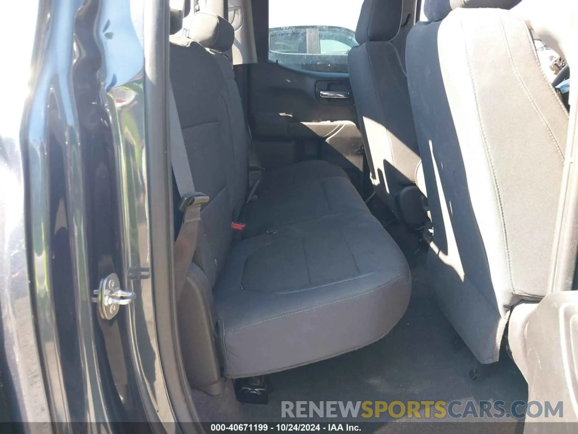 8 Photograph of a damaged car 1GCRYBEK1MZ317390 CHEVROLET SILVERADO 1500 2021