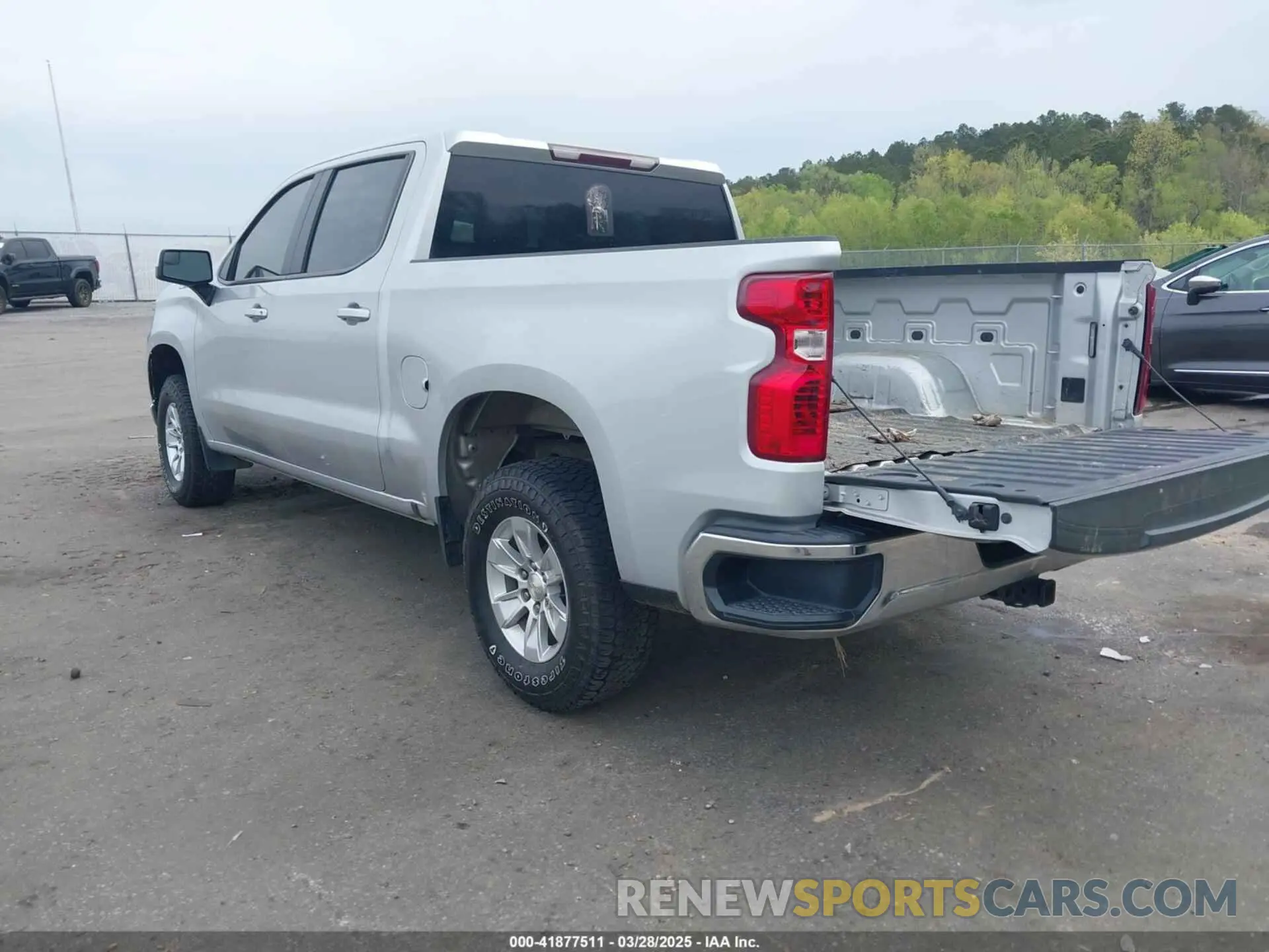 3 Фотография поврежденного автомобиля 1GCUYDED1MZ429579 CHEVROLET SILVERADO 1500 2021