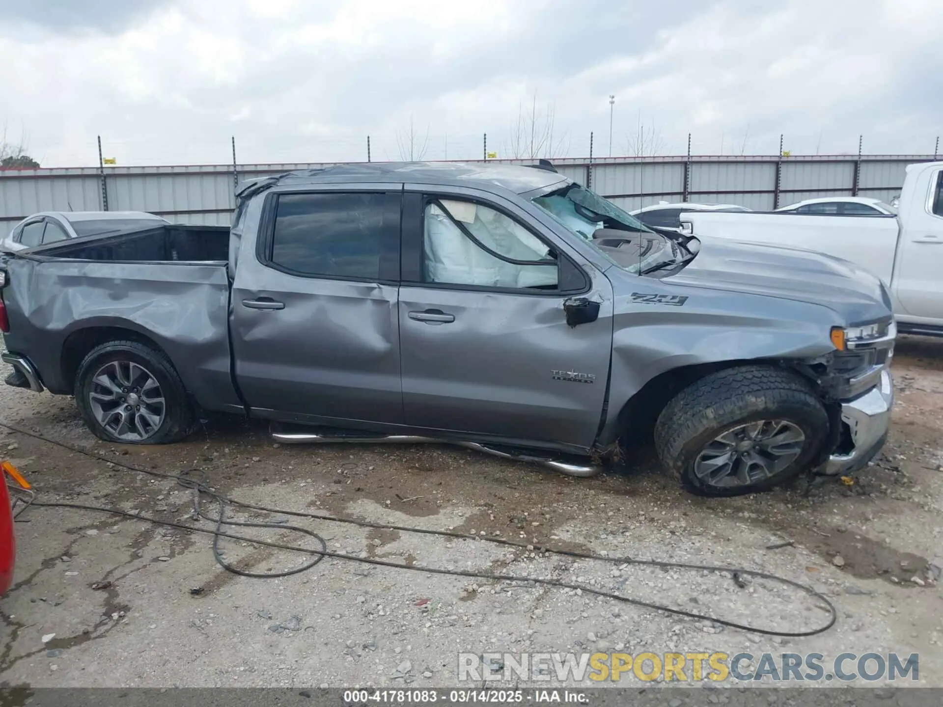 13 Photograph of a damaged car 1GCUYDED3MZ173770 CHEVROLET SILVERADO 1500 2021