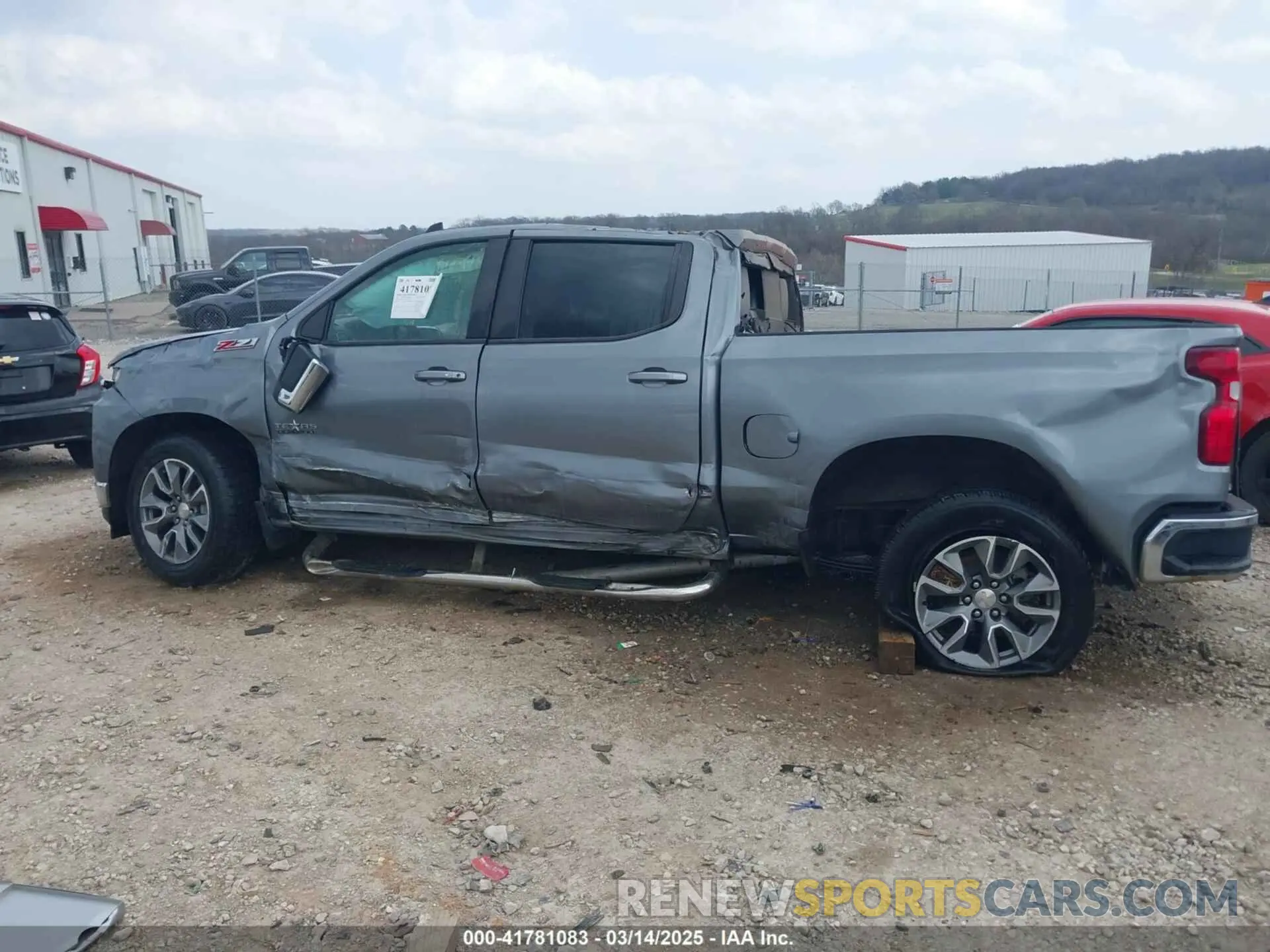 14 Photograph of a damaged car 1GCUYDED3MZ173770 CHEVROLET SILVERADO 1500 2021