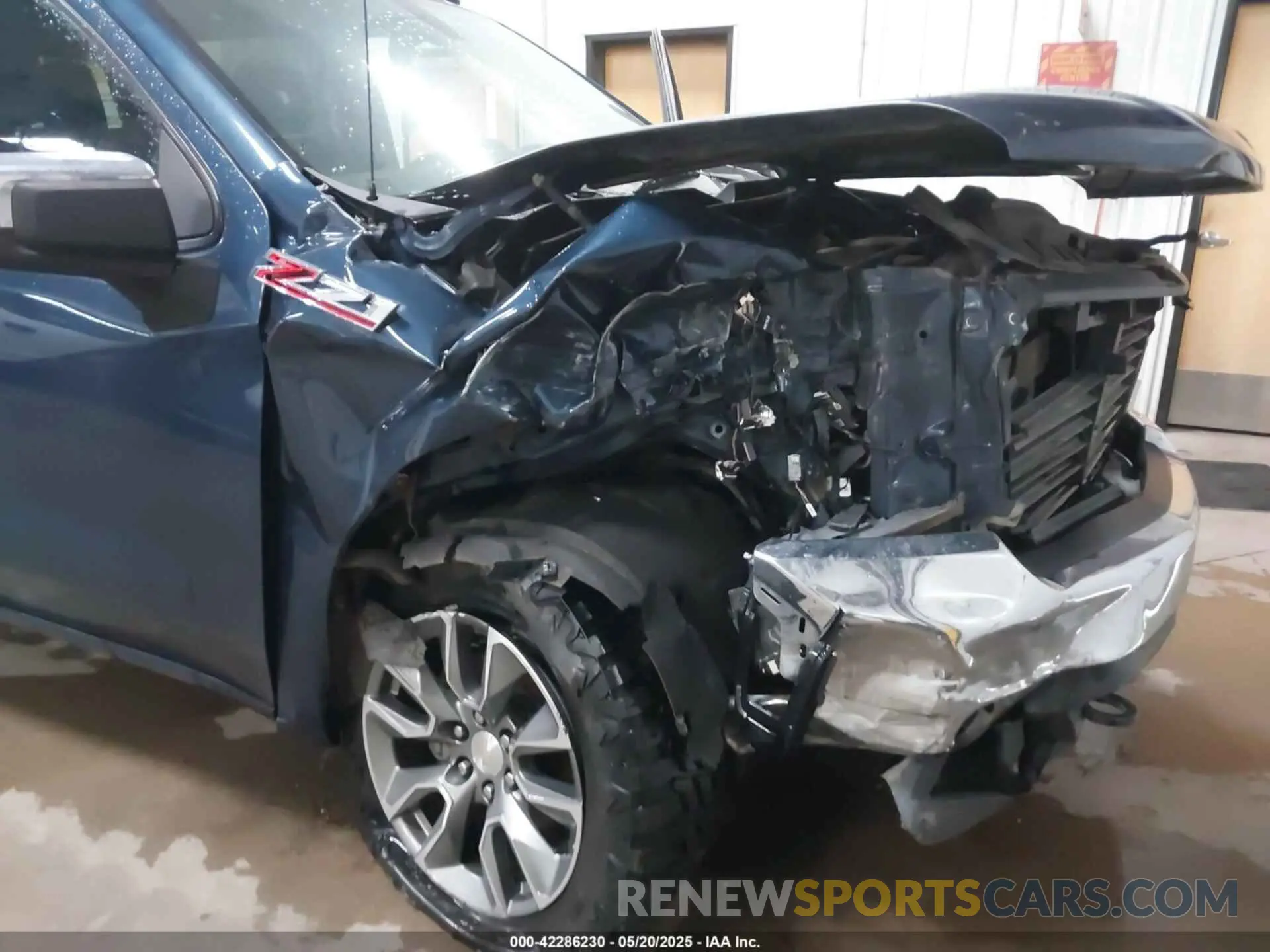 6 Photograph of a damaged car 1GCUYDED5MZ228297 CHEVROLET SILVERADO 1500 2021