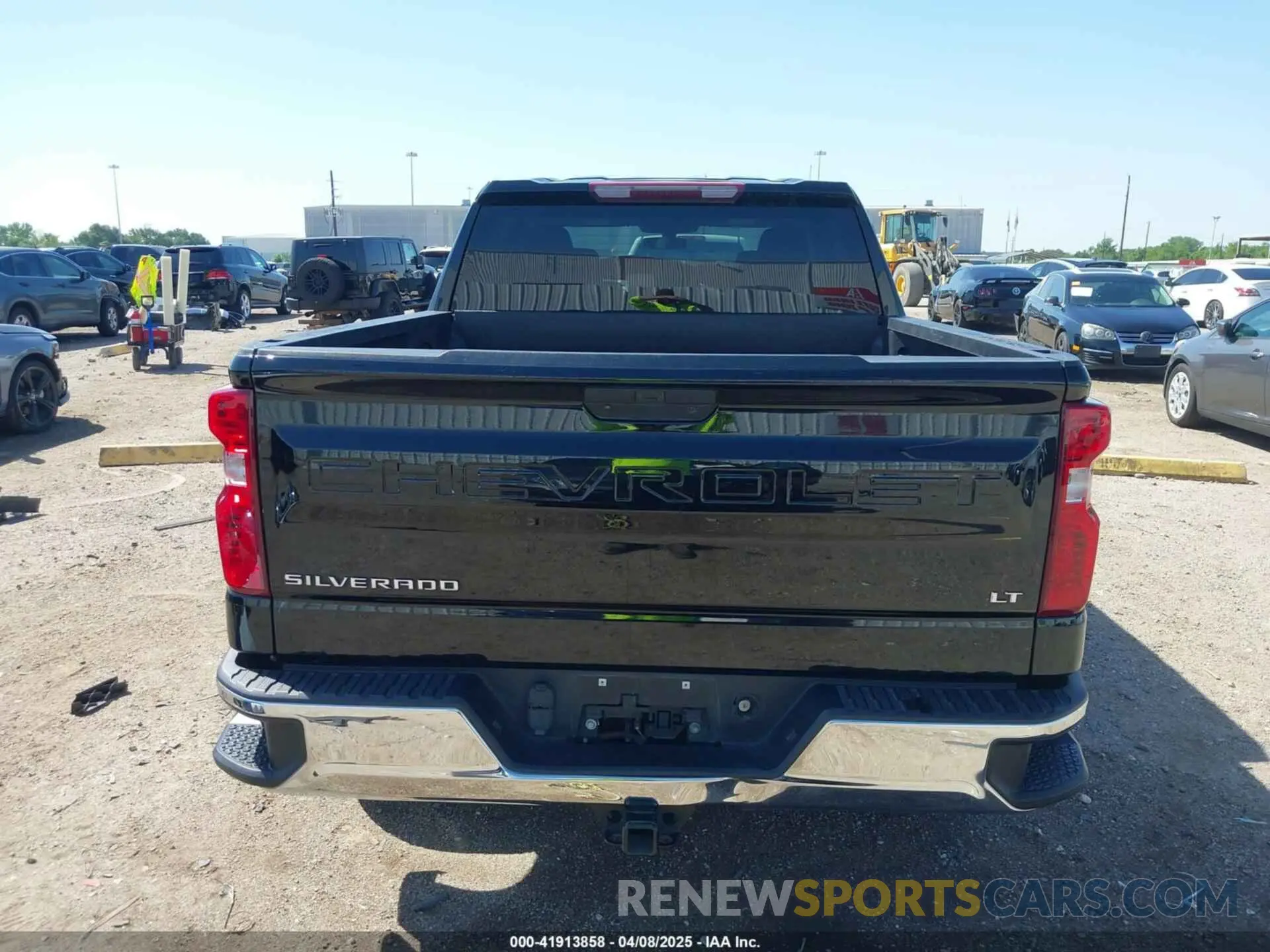 17 Photograph of a damaged car 1GCUYDED5MZ423154 CHEVROLET SILVERADO 1500 2021