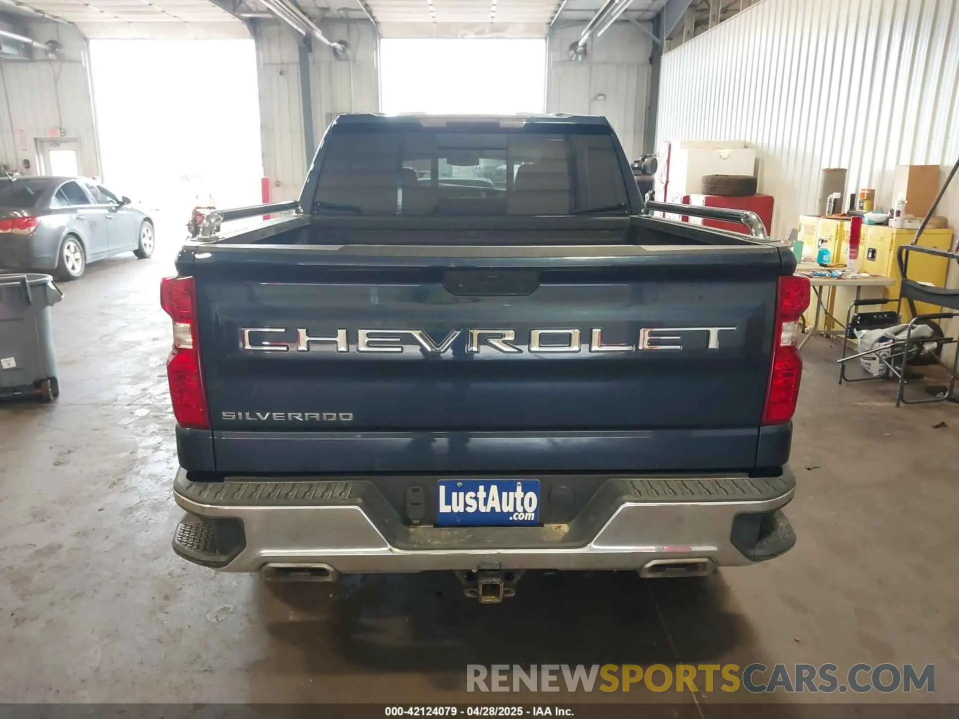 17 Фотография поврежденного автомобиля 1GCUYDED9MZ362116 CHEVROLET SILVERADO 1500 2021