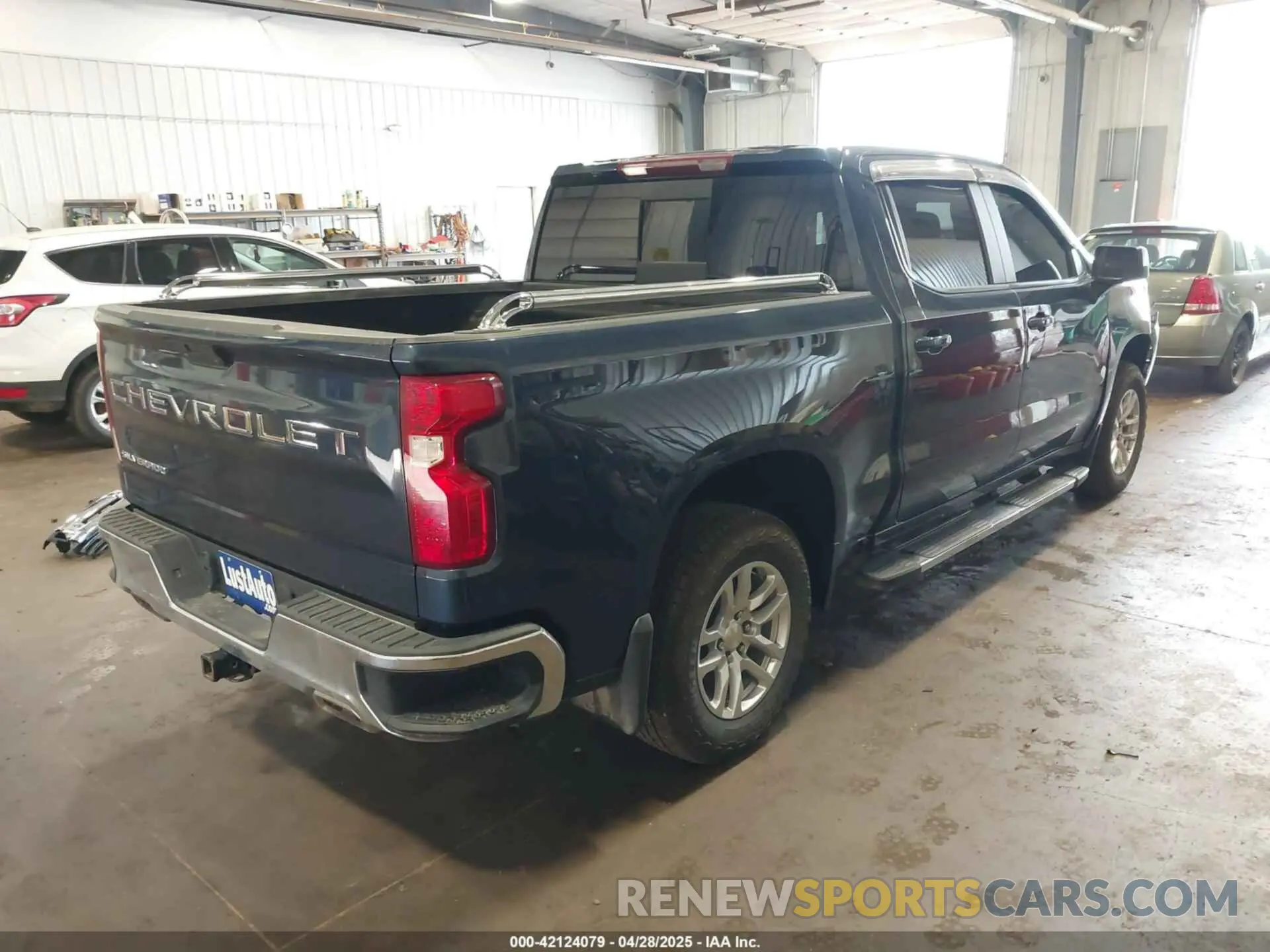 4 Фотография поврежденного автомобиля 1GCUYDED9MZ362116 CHEVROLET SILVERADO 1500 2021