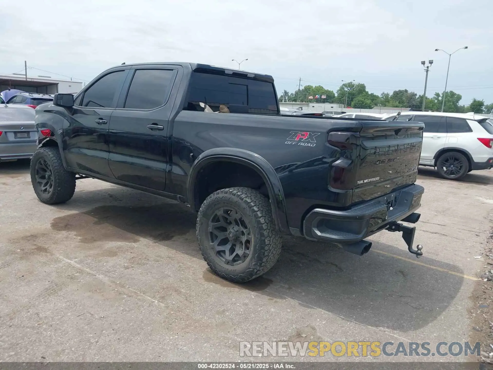 3 Фотография поврежденного автомобиля 1GCUYEED2MZ182286 CHEVROLET SILVERADO 1500 2021