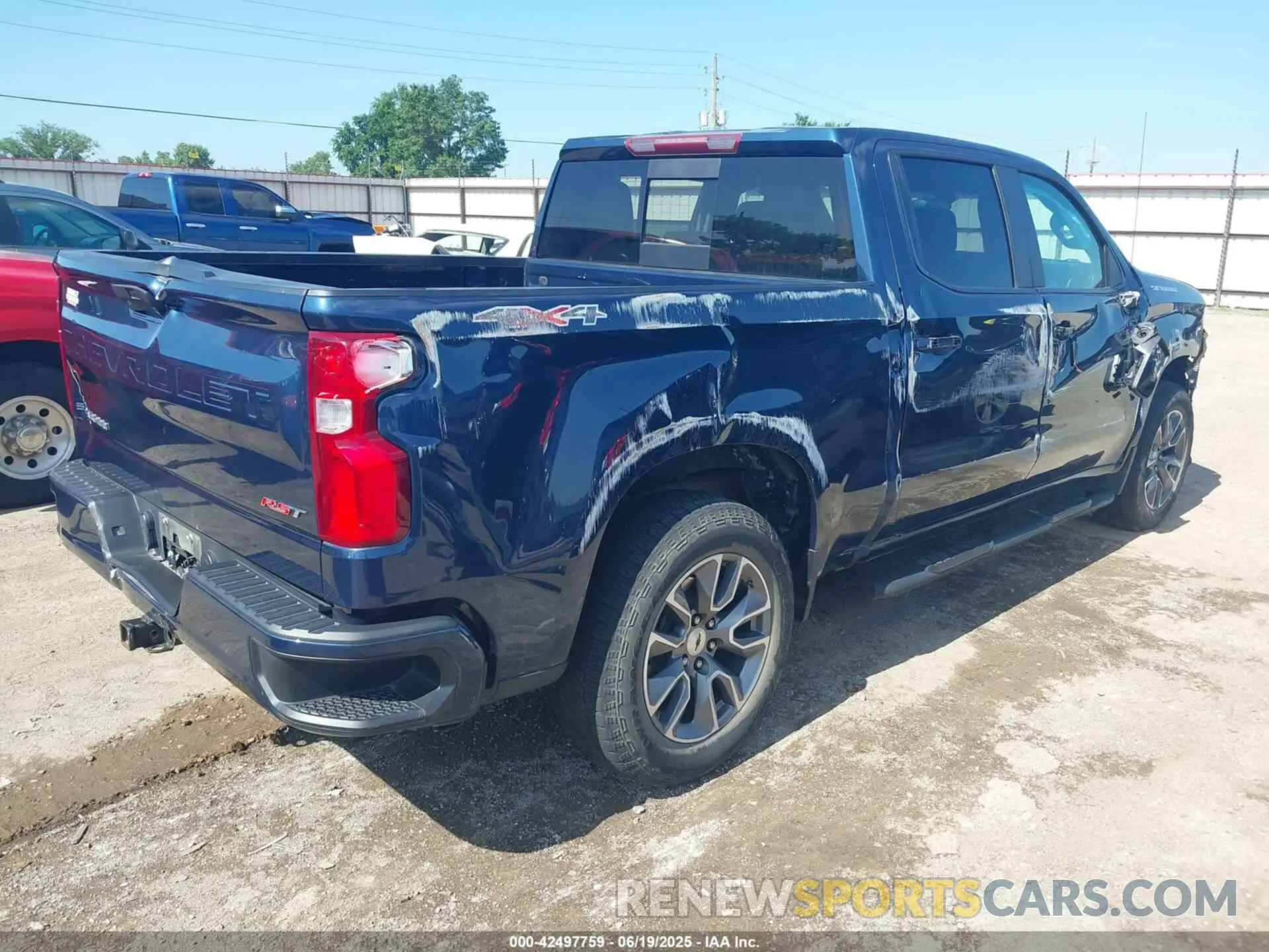 4 Photograph of a damaged car 1GCUYEED4MZ177915 CHEVROLET SILVERADO 1500 2021