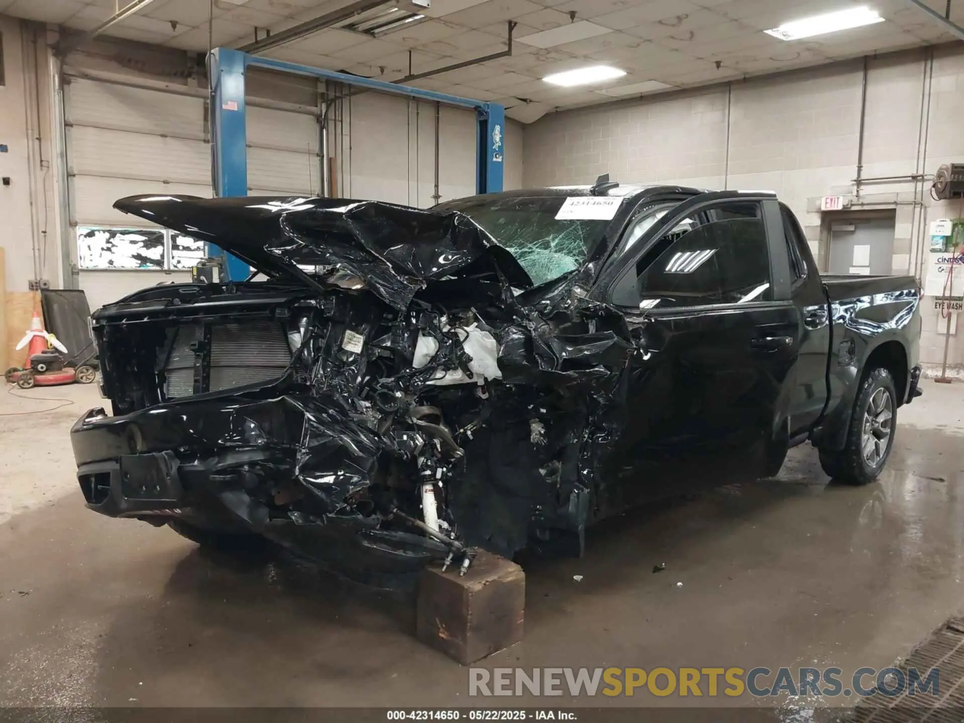 2 Фотография поврежденного автомобиля 1GCUYEED8MZ434820 CHEVROLET SILVERADO 1500 2021