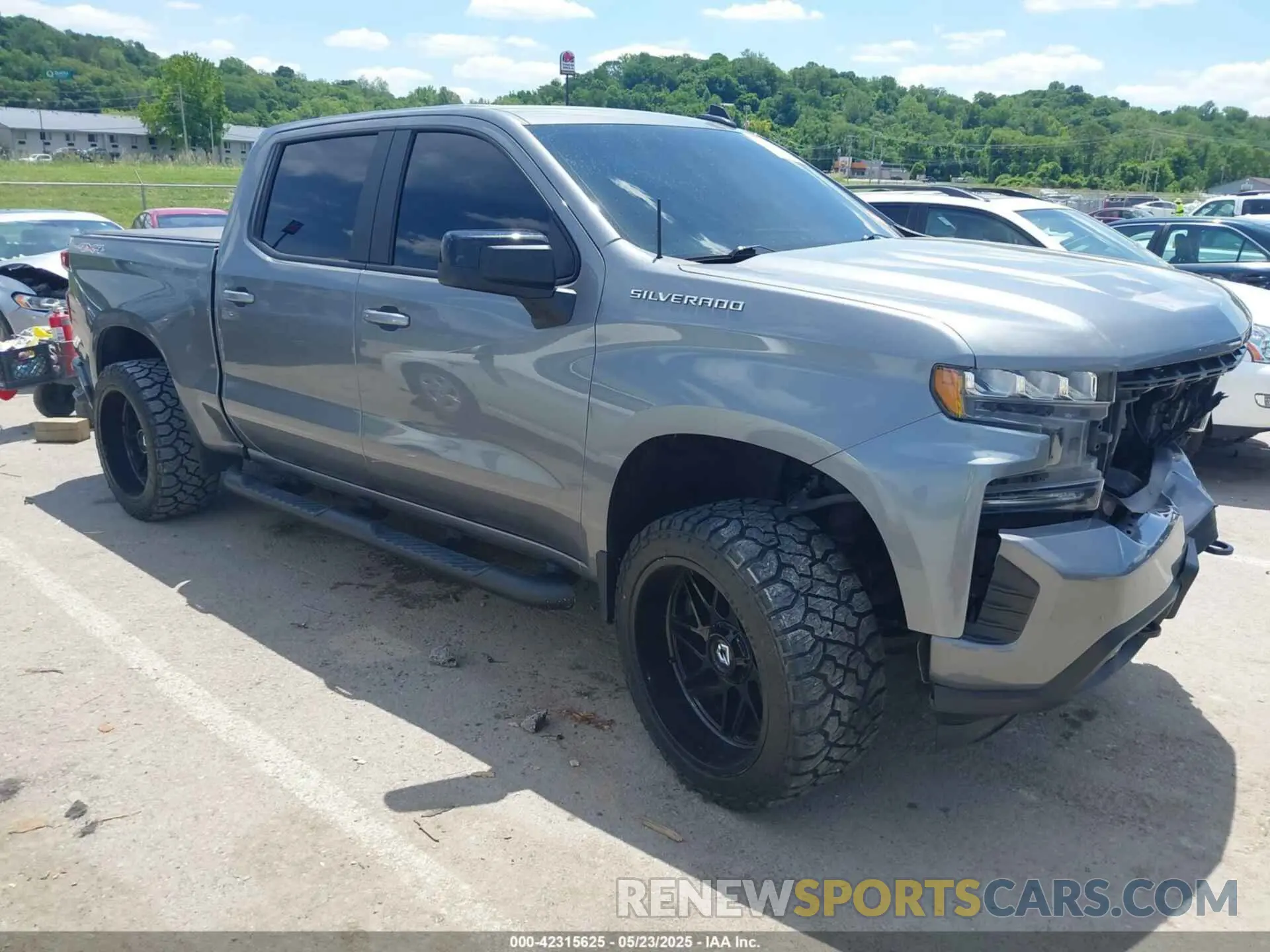 1 Фотография поврежденного автомобиля 1GCUYEEDXMZ127679 CHEVROLET SILVERADO 1500 2021