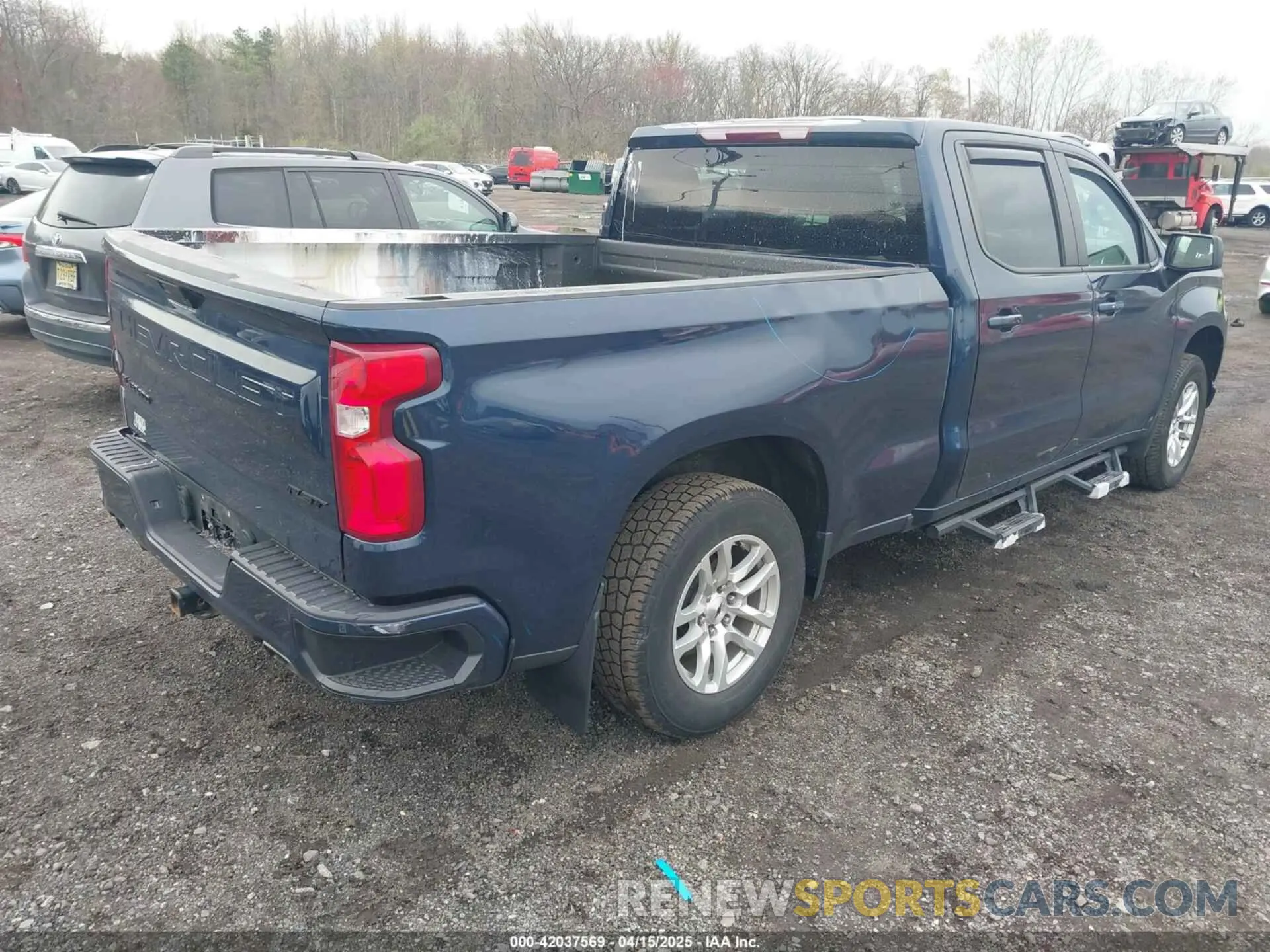 4 Photograph of a damaged car 1GCUYEEL4MZ427838 CHEVROLET SILVERADO 1500 2021