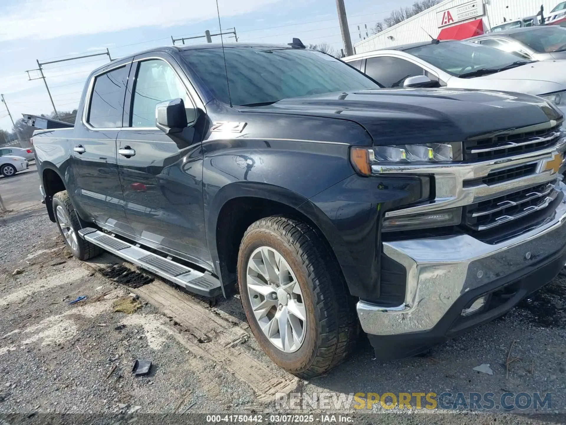 1 Фотография поврежденного автомобиля 1GCUYGED9MZ299214 CHEVROLET SILVERADO 1500 2021