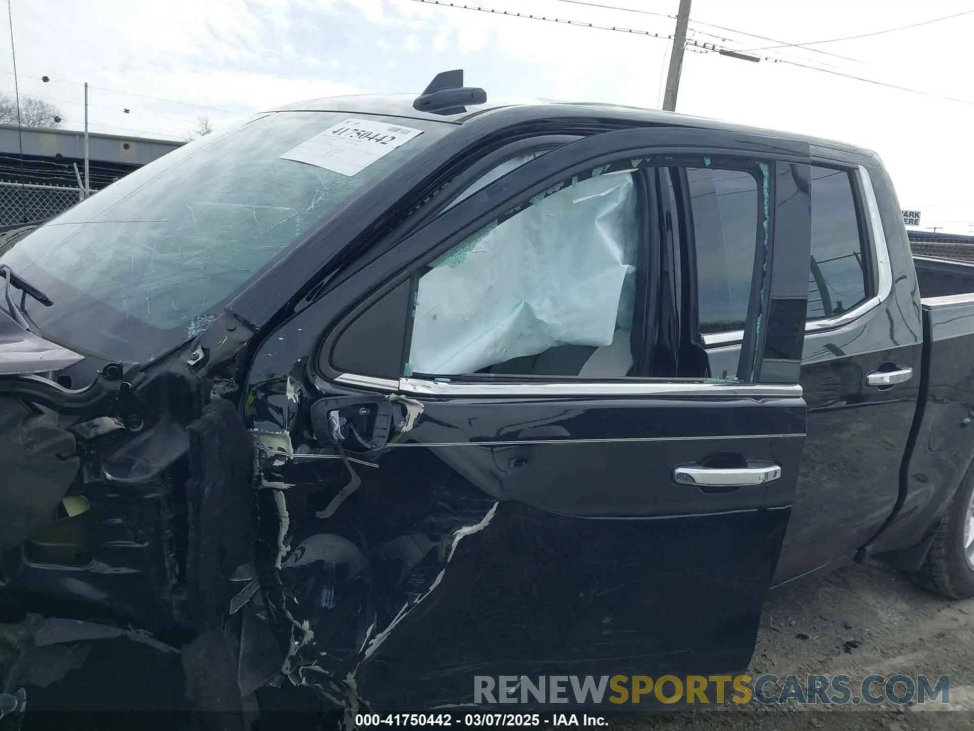 13 Фотография поврежденного автомобиля 1GCUYGED9MZ299214 CHEVROLET SILVERADO 1500 2021