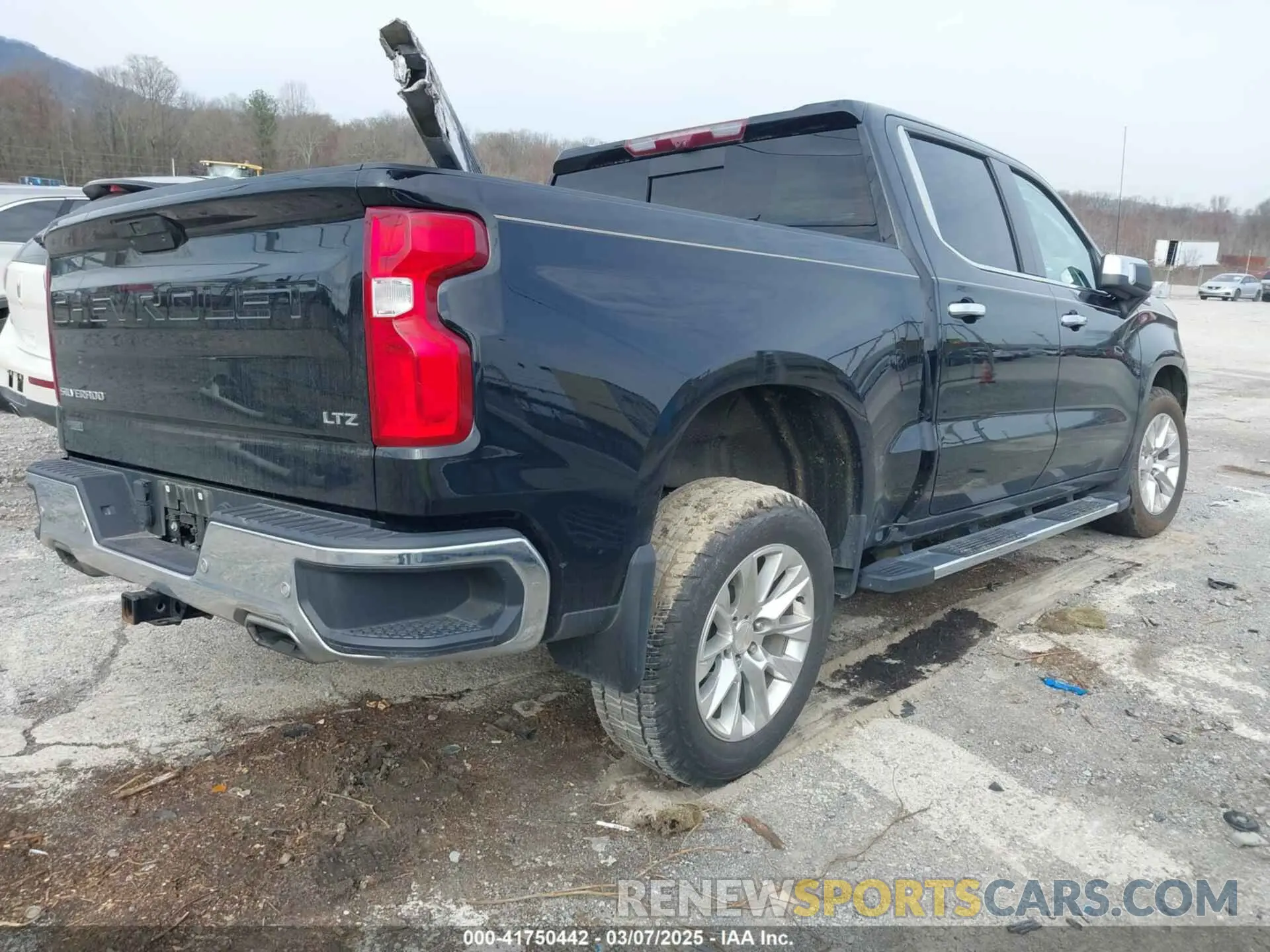 4 Фотография поврежденного автомобиля 1GCUYGED9MZ299214 CHEVROLET SILVERADO 1500 2021