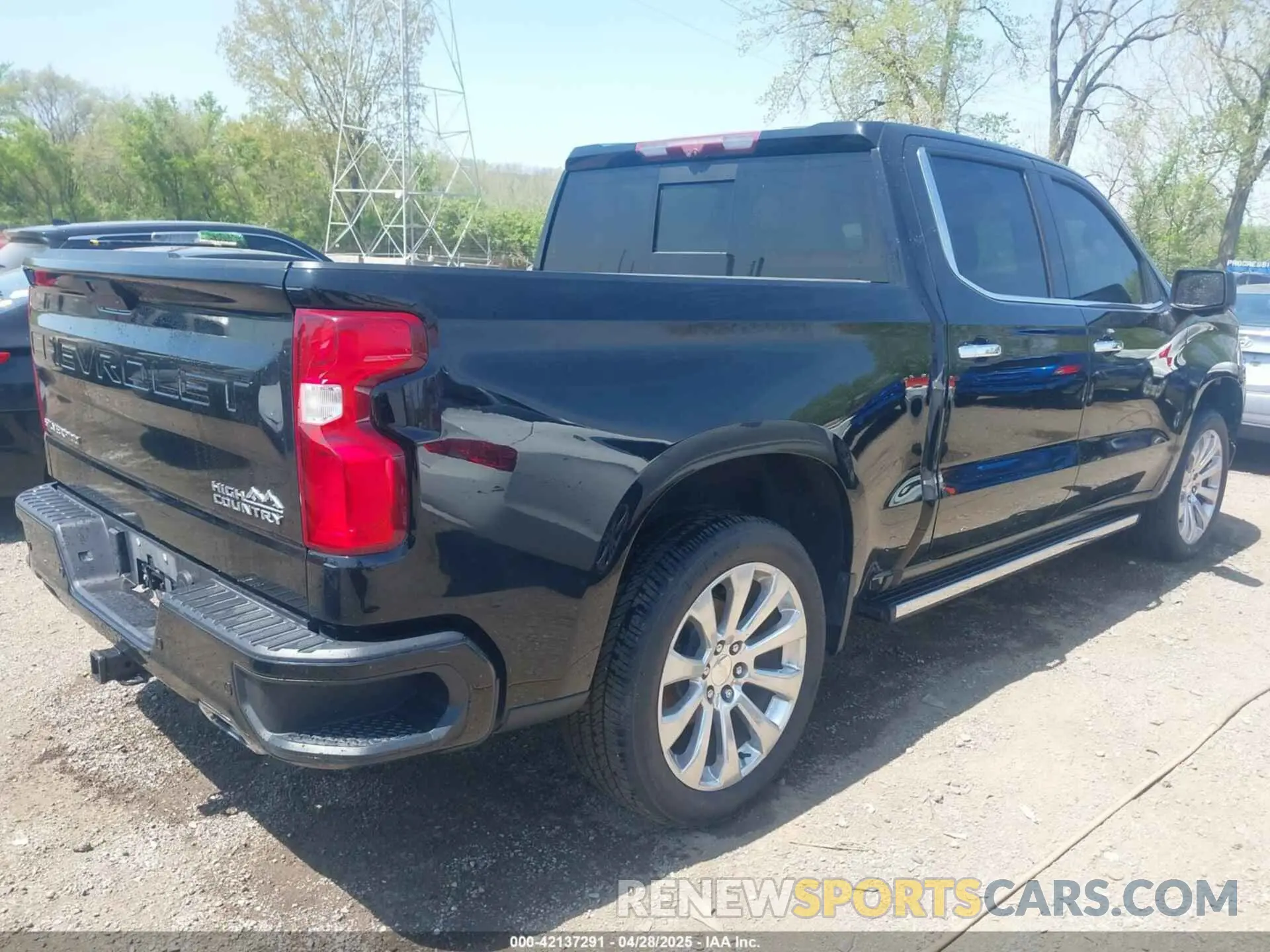 4 Photograph of a damaged car 1GCUYHEL3MZ295544 CHEVROLET SILVERADO 1500 2021
