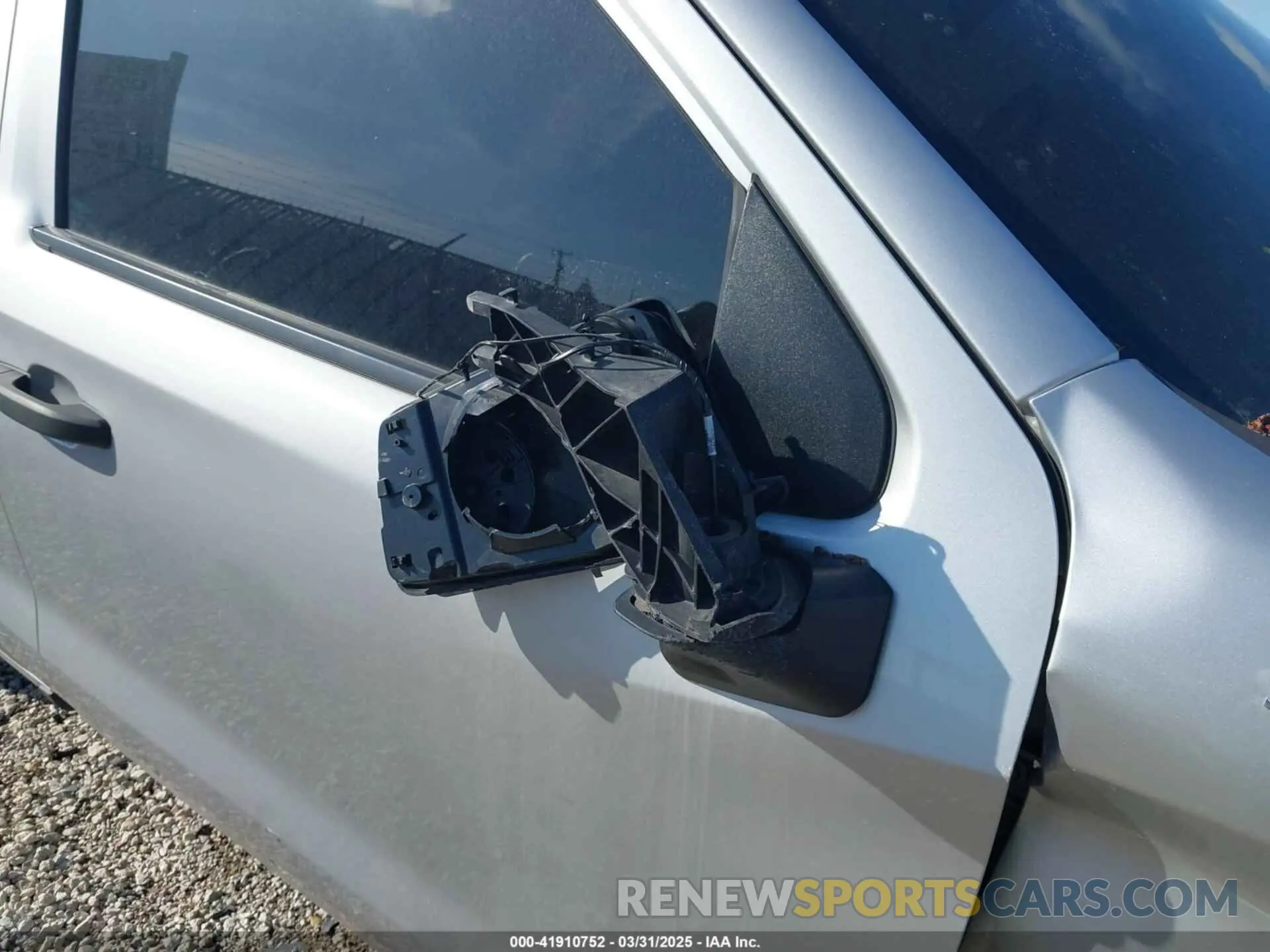 18 Photograph of a damaged car 3GCNYAEK2MG383018 CHEVROLET SILVERADO 1500 2021