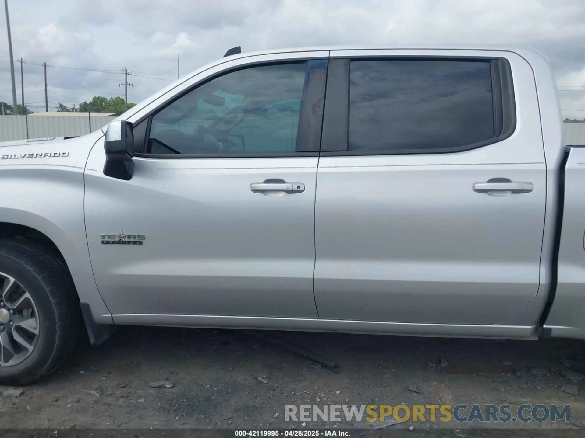 13 Photograph of a damaged car 3GCPWCET8MG104061 CHEVROLET SILVERADO 1500 2021