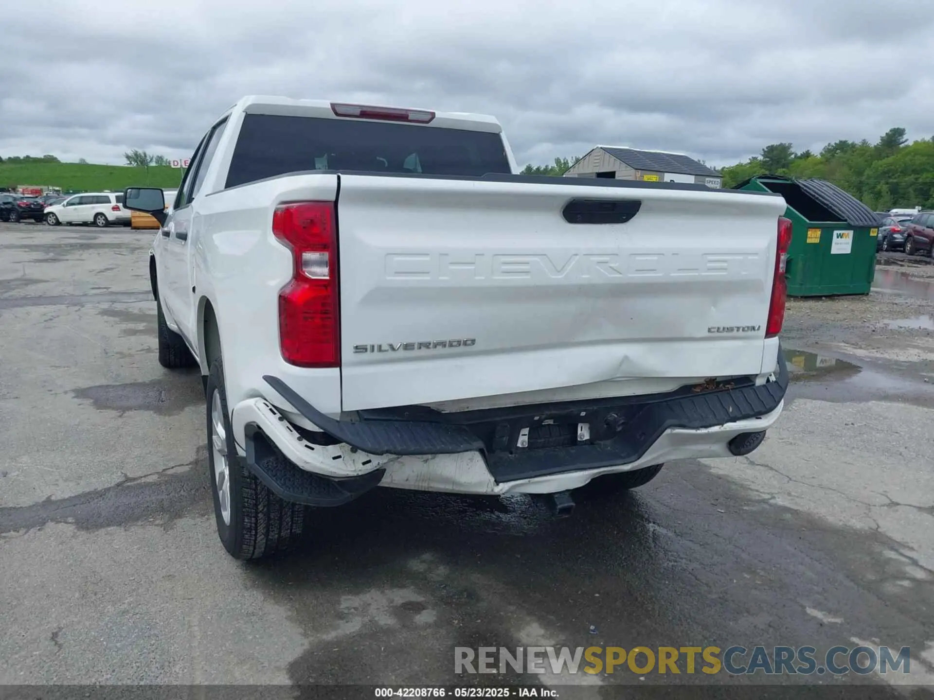 17 Photograph of a damaged car 3GCPYBEK1MG262317 CHEVROLET SILVERADO 1500 2021
