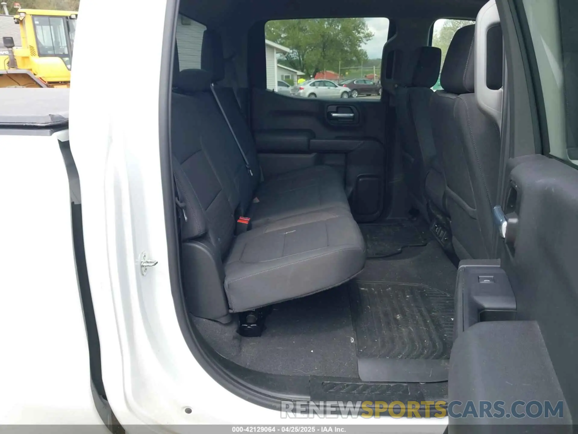 8 Фотография поврежденного автомобиля 3GCPYDEK0MG411876 CHEVROLET SILVERADO 1500 2021