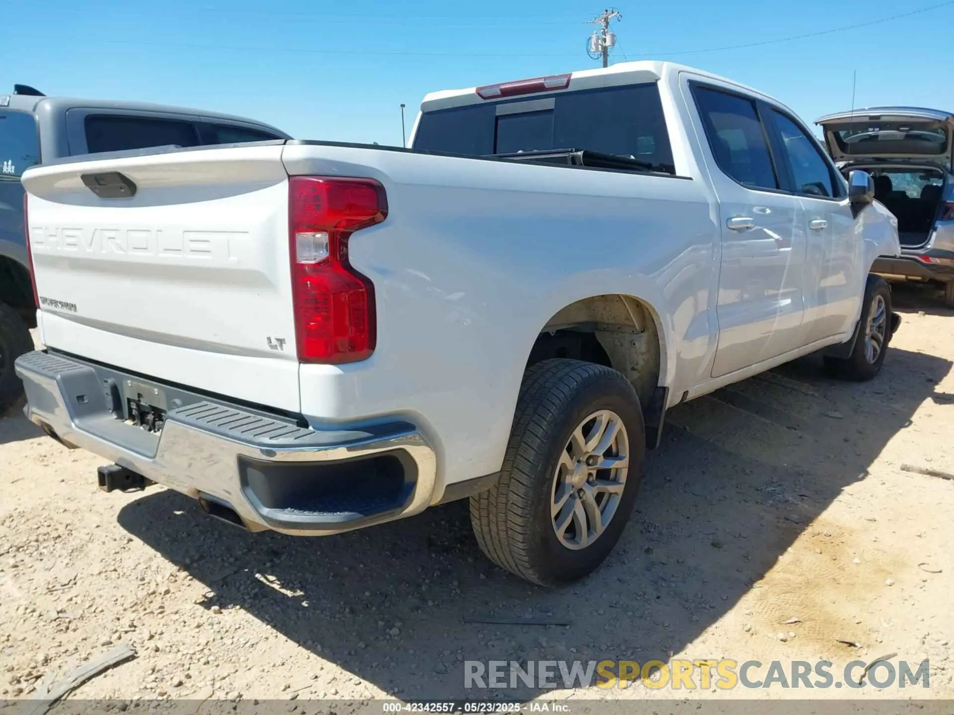 4 Фотография поврежденного автомобиля 3GCUYDED2MG226930 CHEVROLET SILVERADO 1500 2021