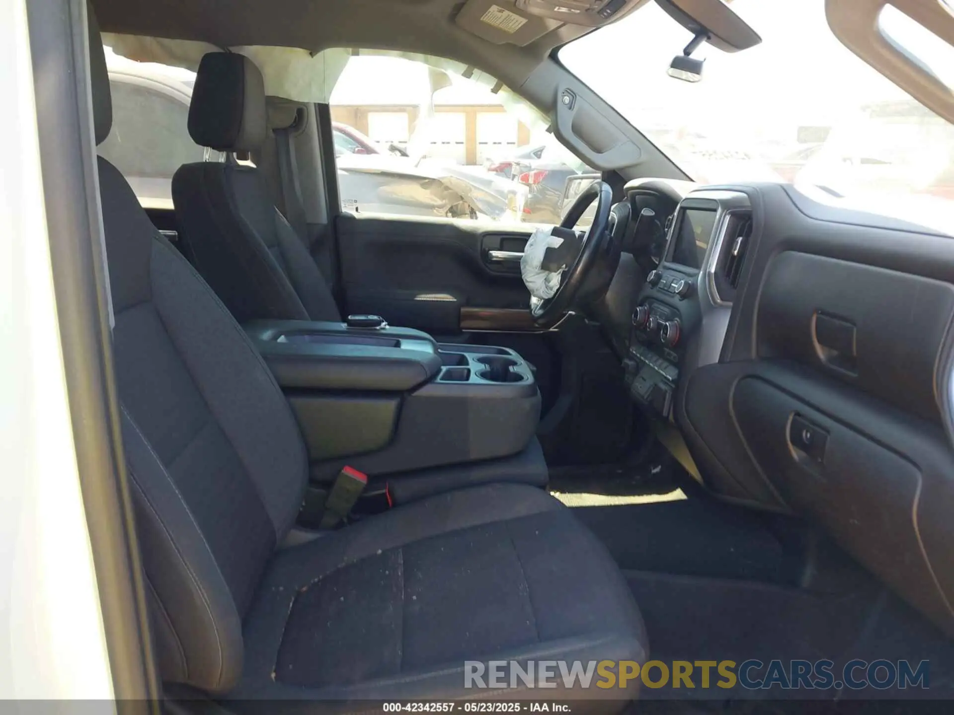 5 Фотография поврежденного автомобиля 3GCUYDED2MG226930 CHEVROLET SILVERADO 1500 2021