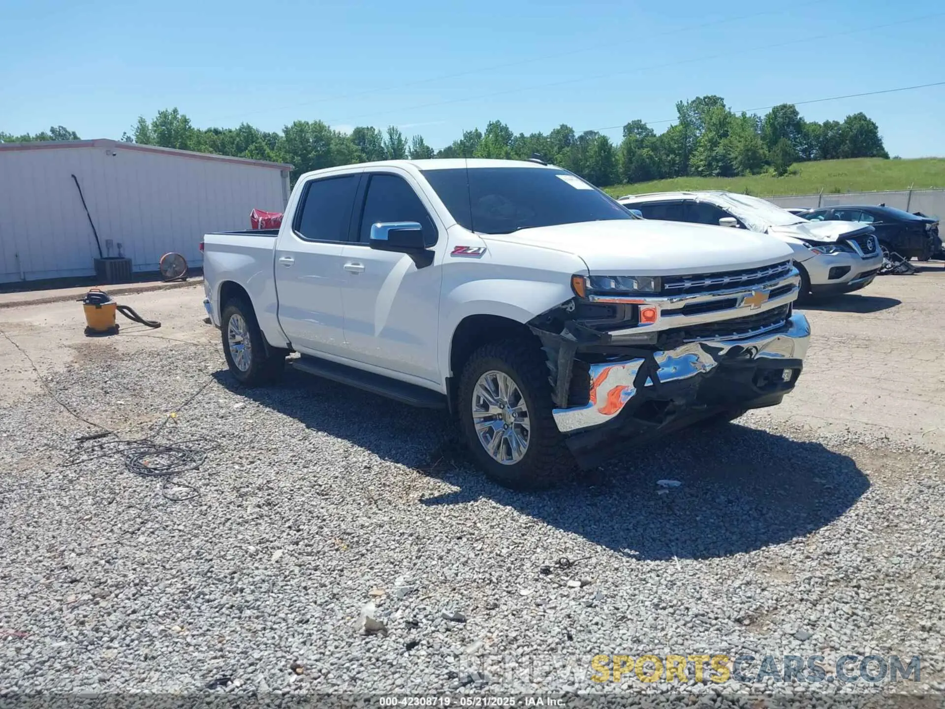 1 Фотография поврежденного автомобиля 3GCUYDED8MG250682 CHEVROLET SILVERADO 1500 2021