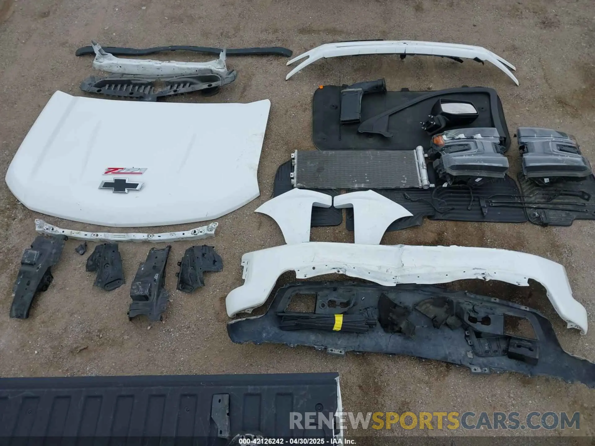 12 Фотография поврежденного автомобиля 3GCUYEEDXMG229600 CHEVROLET SILVERADO 1500 2021