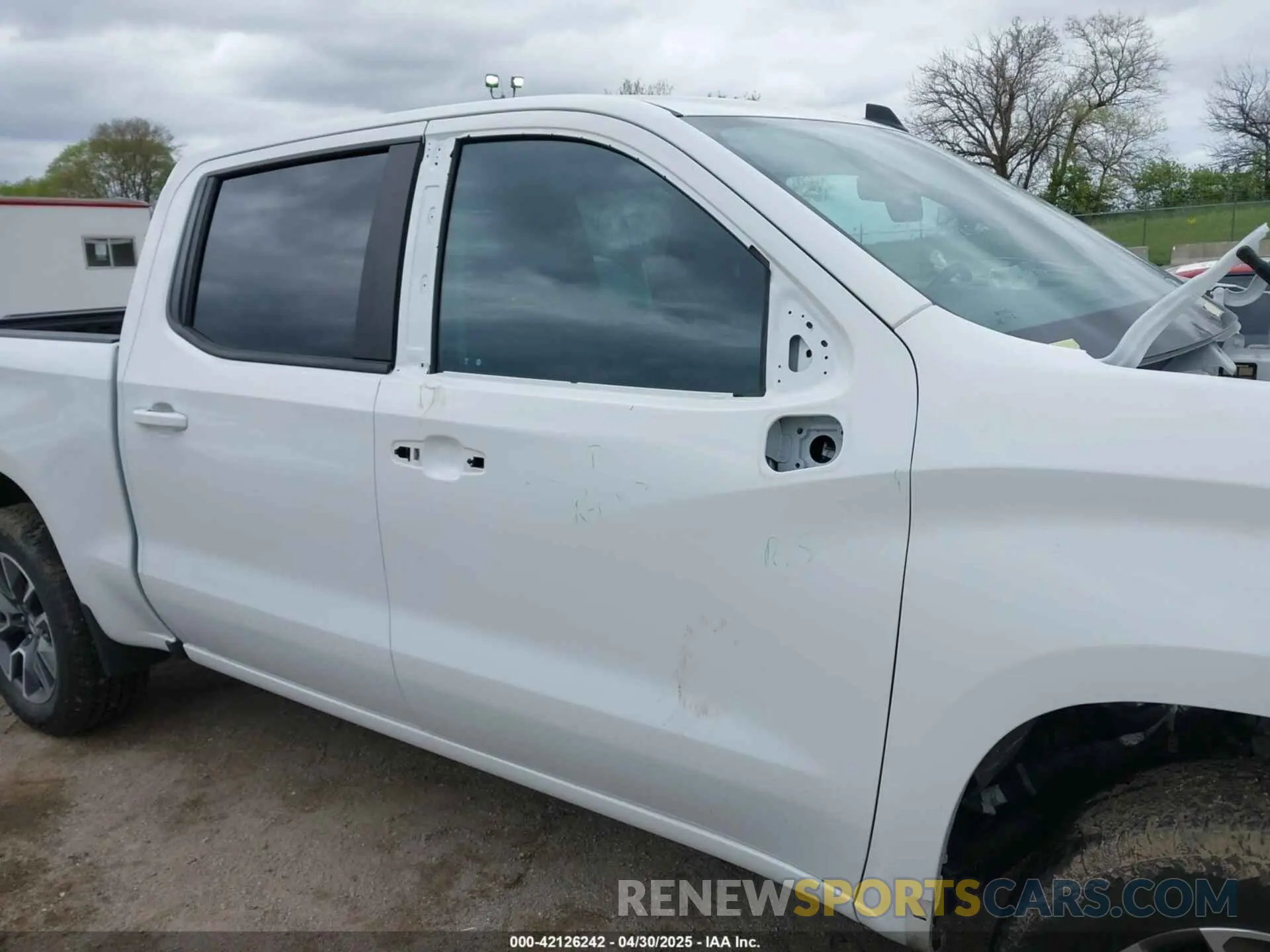 21 Фотография поврежденного автомобиля 3GCUYEEDXMG229600 CHEVROLET SILVERADO 1500 2021