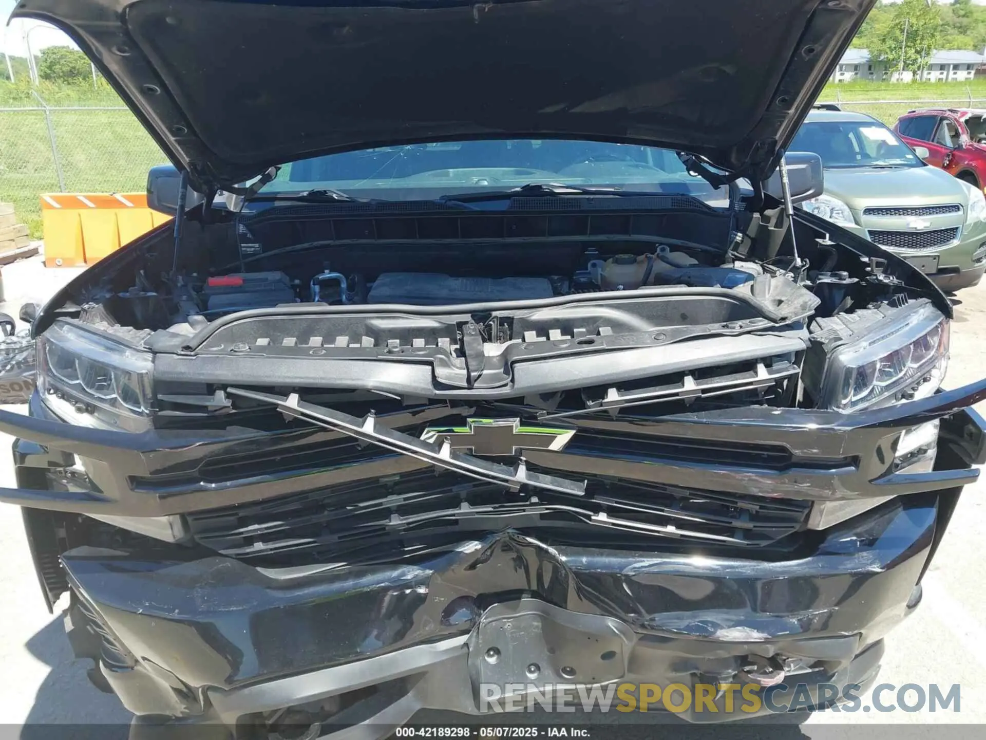 10 Фотография поврежденного автомобиля 3GCUYEEDXMG255551 CHEVROLET SILVERADO 1500 2021