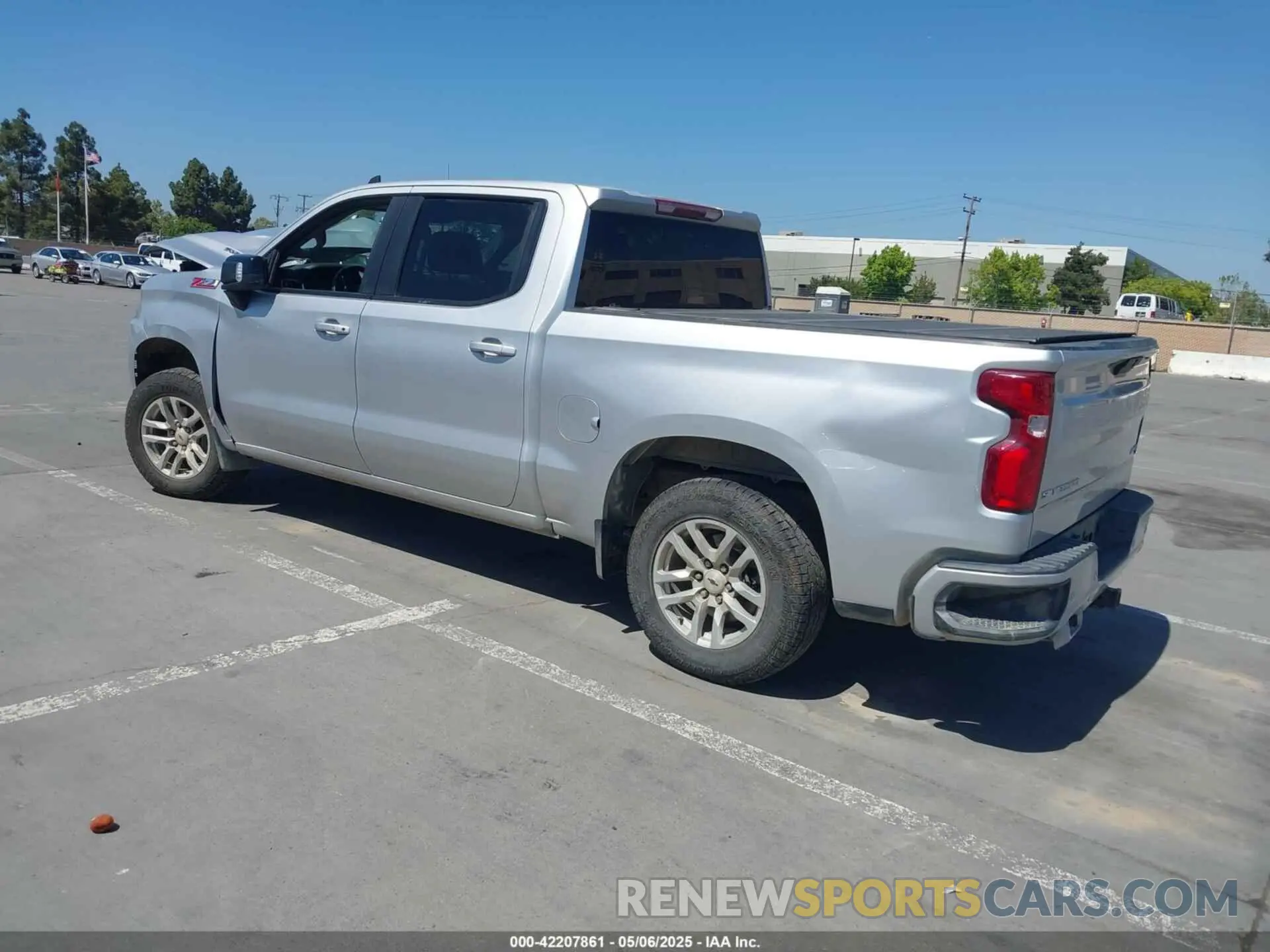 3 Photograph of a damaged car 3GCUYEET4MG138815 CHEVROLET SILVERADO 1500 2021