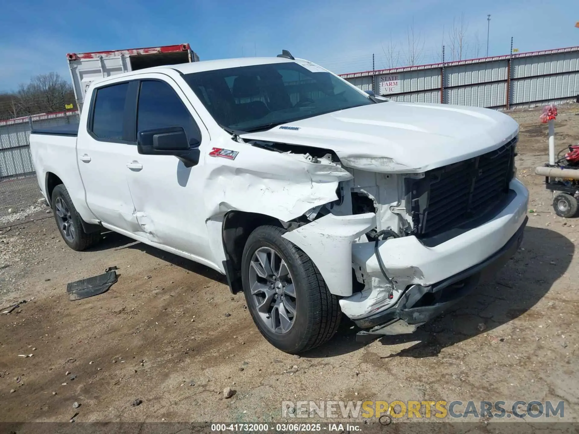 1 Photograph of a damaged car 3GCUYEET4MG243452 CHEVROLET SILVERADO 1500 2021