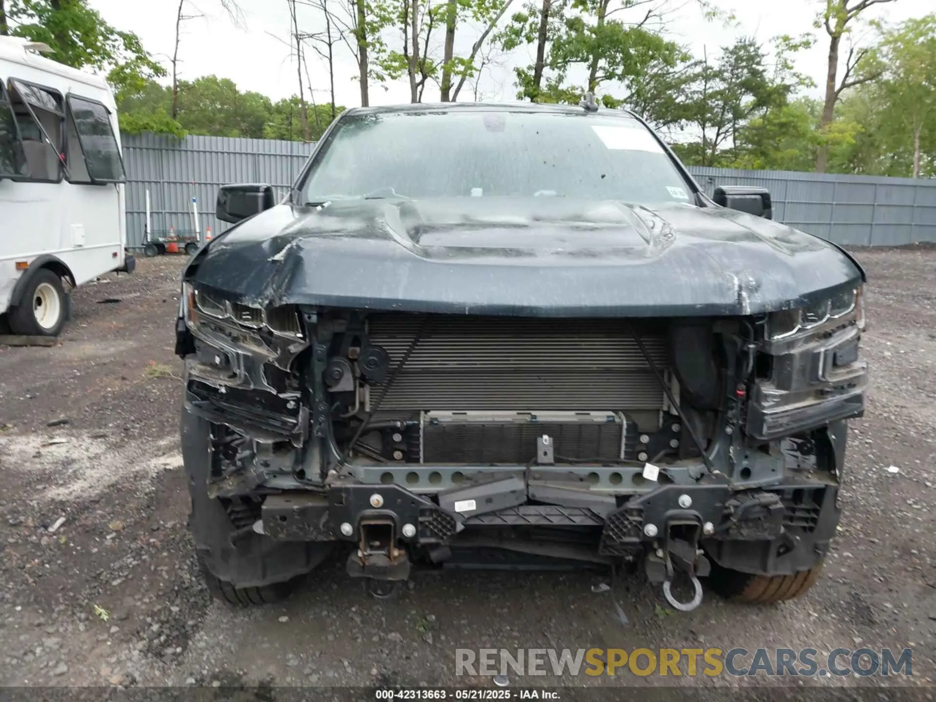 12 Photograph of a damaged car 3GCUYEETXMG106287 CHEVROLET SILVERADO 1500 2021