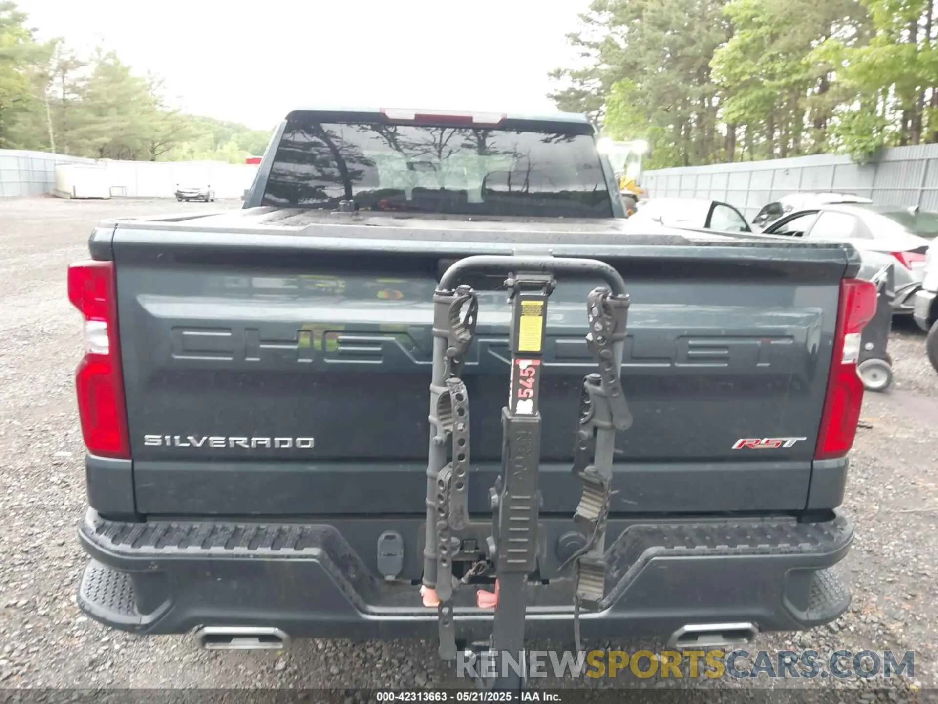 16 Photograph of a damaged car 3GCUYEETXMG106287 CHEVROLET SILVERADO 1500 2021