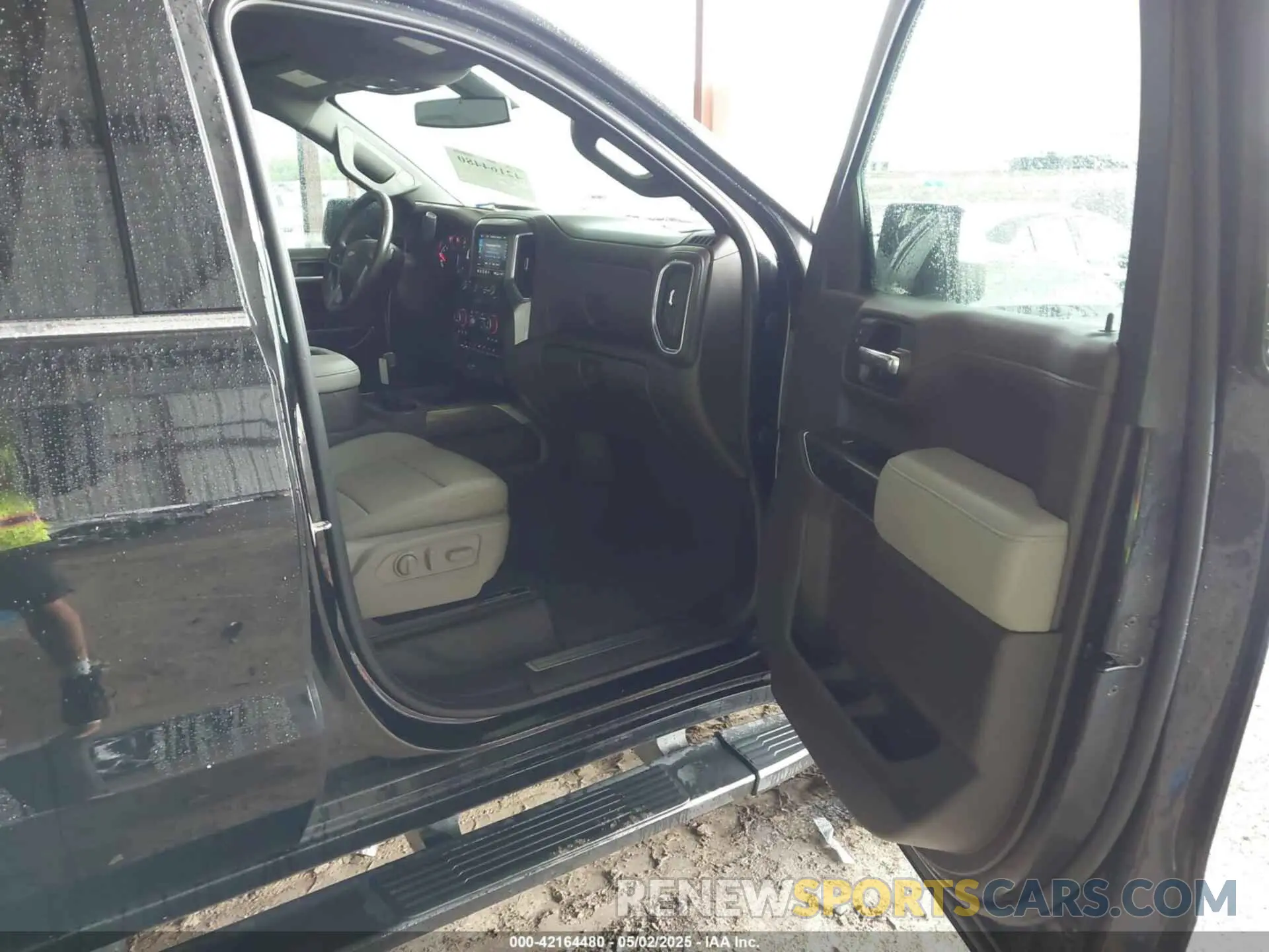 5 Фотография поврежденного автомобиля 3GCUYGET2MG143300 CHEVROLET SILVERADO 1500 2021