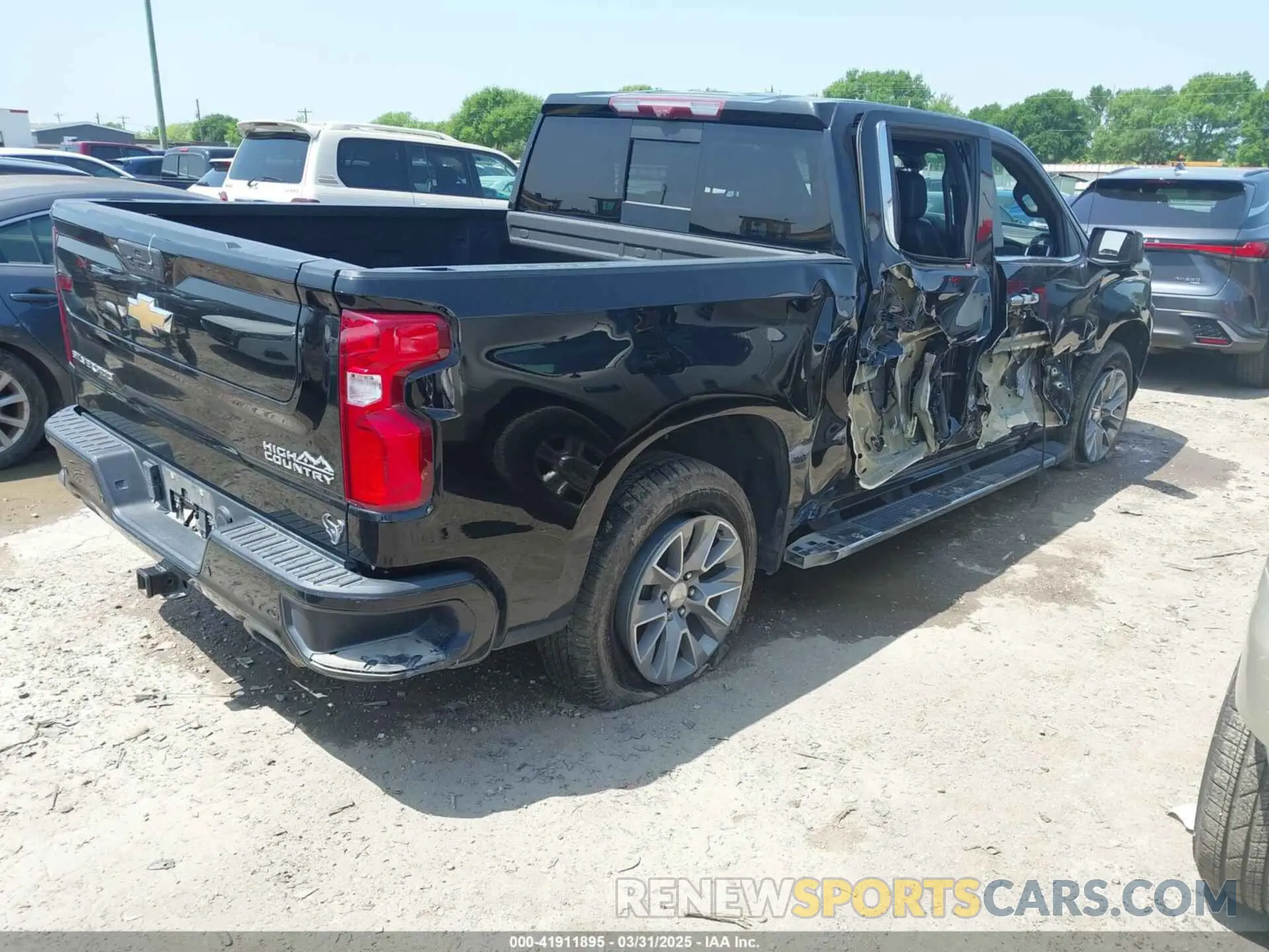 4 Photograph of a damaged car 3GCUYHED4MG315017 CHEVROLET SILVERADO 1500 2021