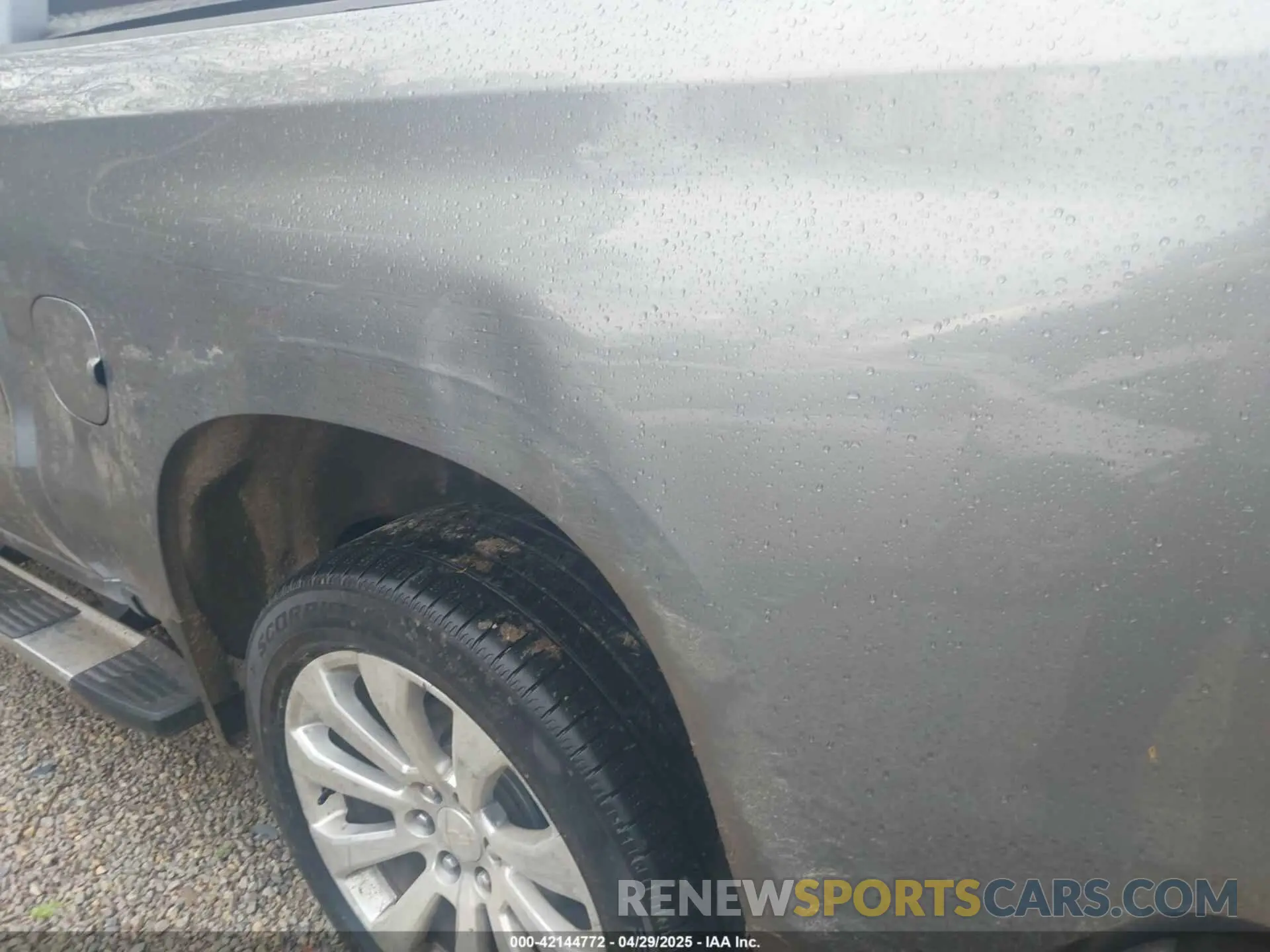 19 Photograph of a damaged car 3GCUYHEDXMG387274 CHEVROLET SILVERADO 1500 2021