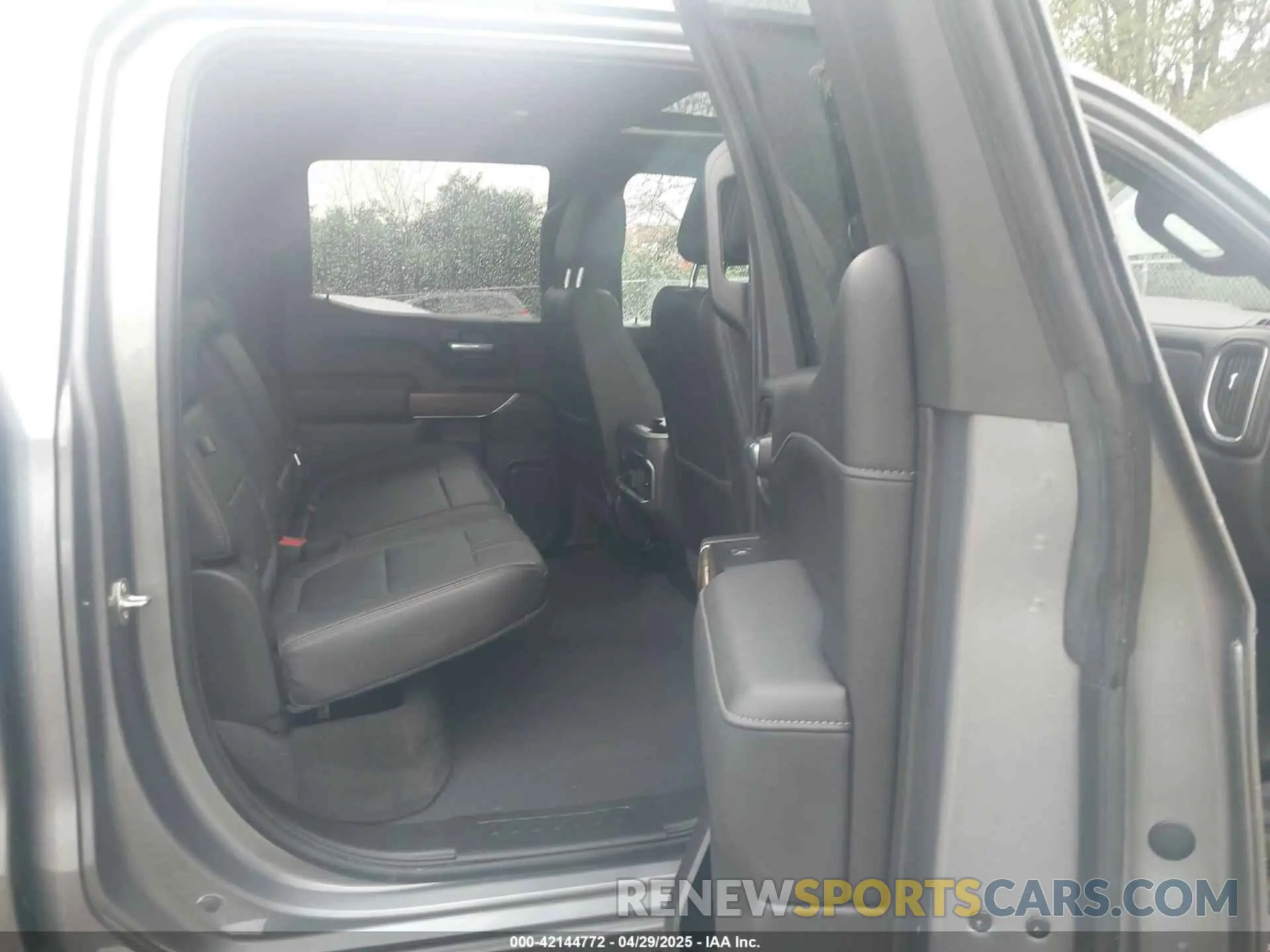 8 Photograph of a damaged car 3GCUYHEDXMG387274 CHEVROLET SILVERADO 1500 2021