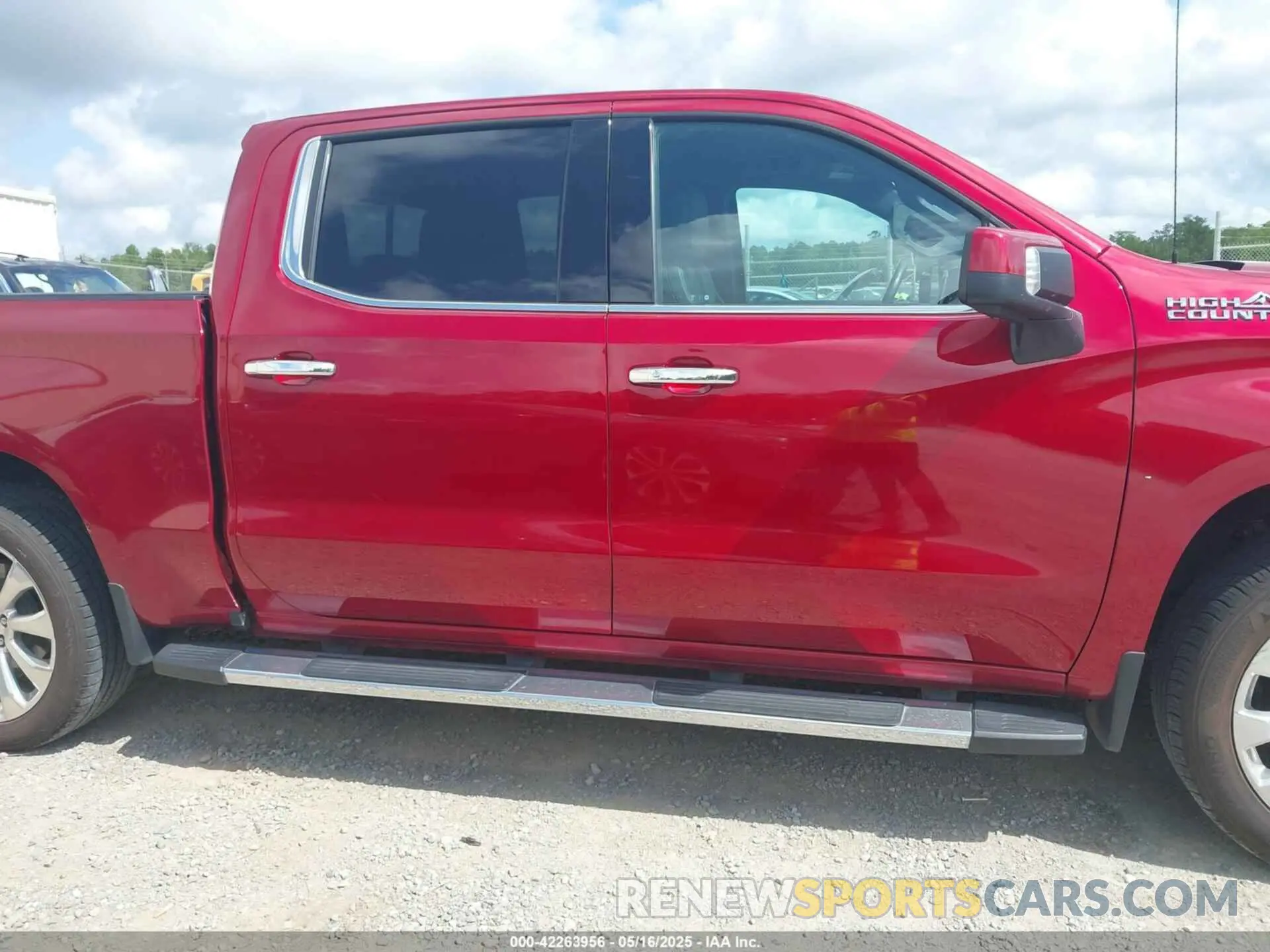 13 Photograph of a damaged car 3GCUYHEL1MG143522 CHEVROLET SILVERADO 1500 2021