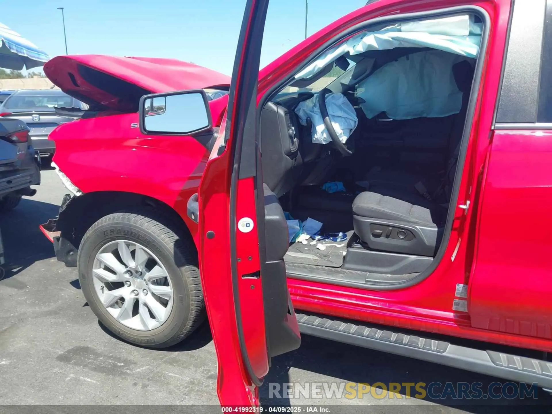 5 Photograph of a damaged car 1GCPABEK1NZ638925 CHEVROLET SILVERADO 1500 2022