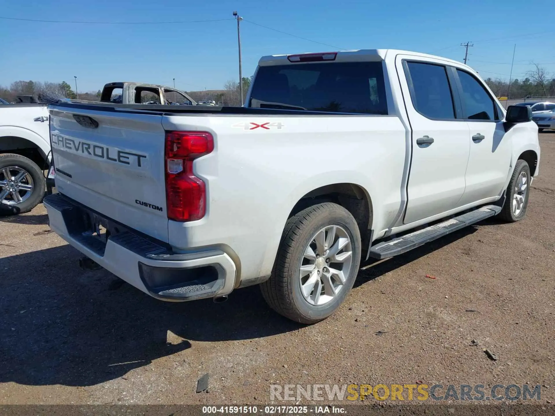 4 Photograph of a damaged car 1GCPDBEK0NZ547605 CHEVROLET SILVERADO 1500 2022