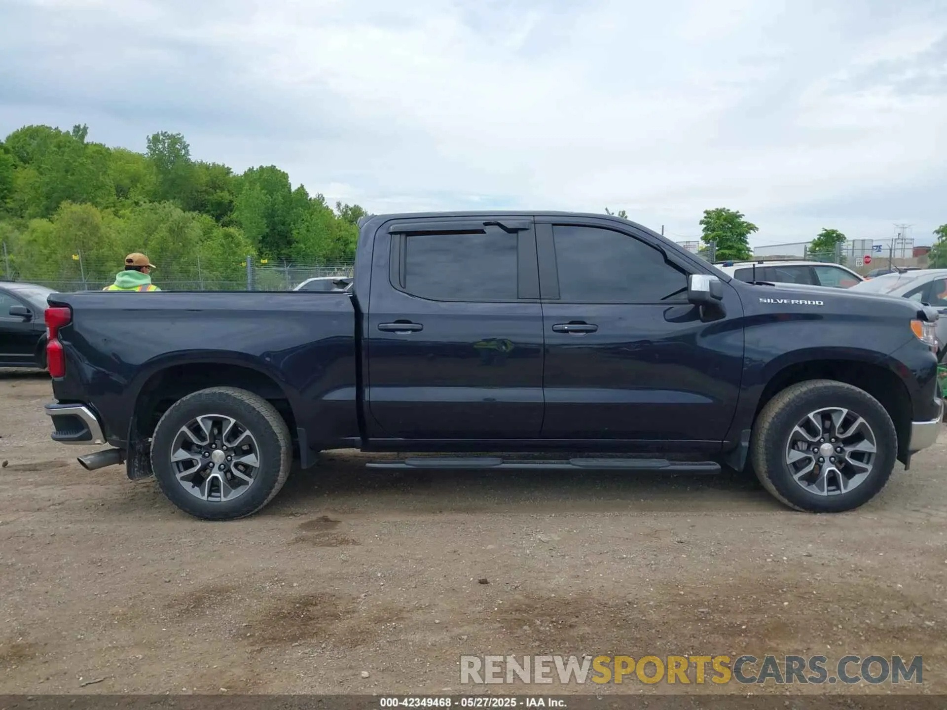 13 Photograph of a damaged car 1GCPDKEK7NZ585123 CHEVROLET SILVERADO 1500 2022