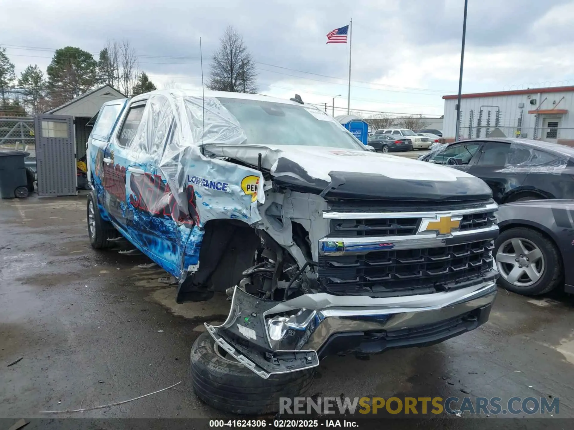 1 Фотография поврежденного автомобиля 1GCUDDED1NZ524429 CHEVROLET SILVERADO 1500 2022