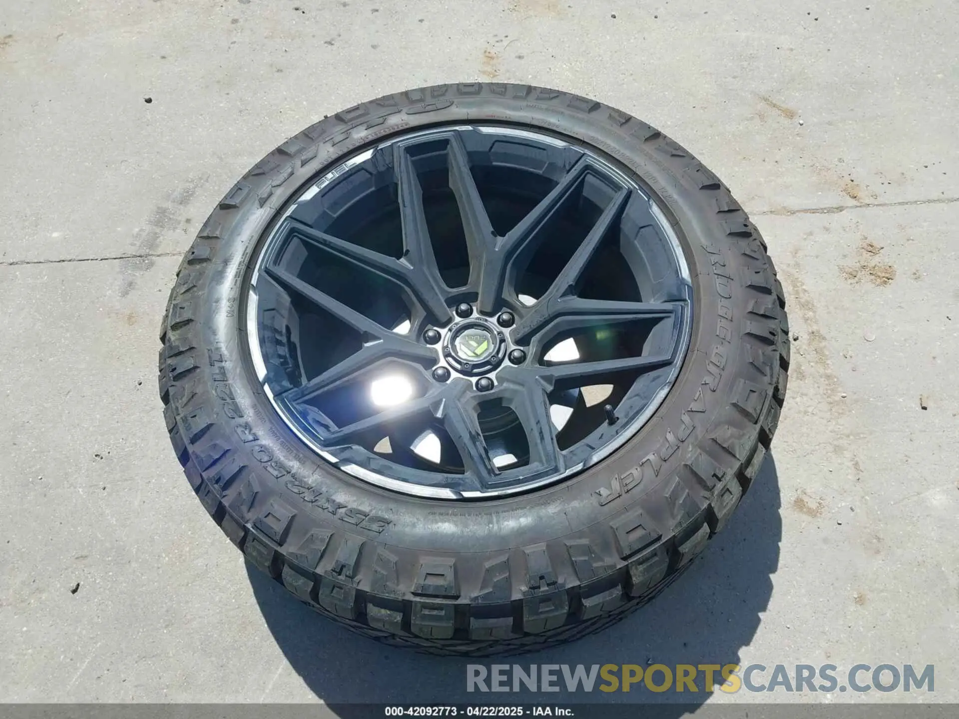 19 Фотография поврежденного автомобиля 1GCUDEED7NZ585337 CHEVROLET SILVERADO 1500 2022