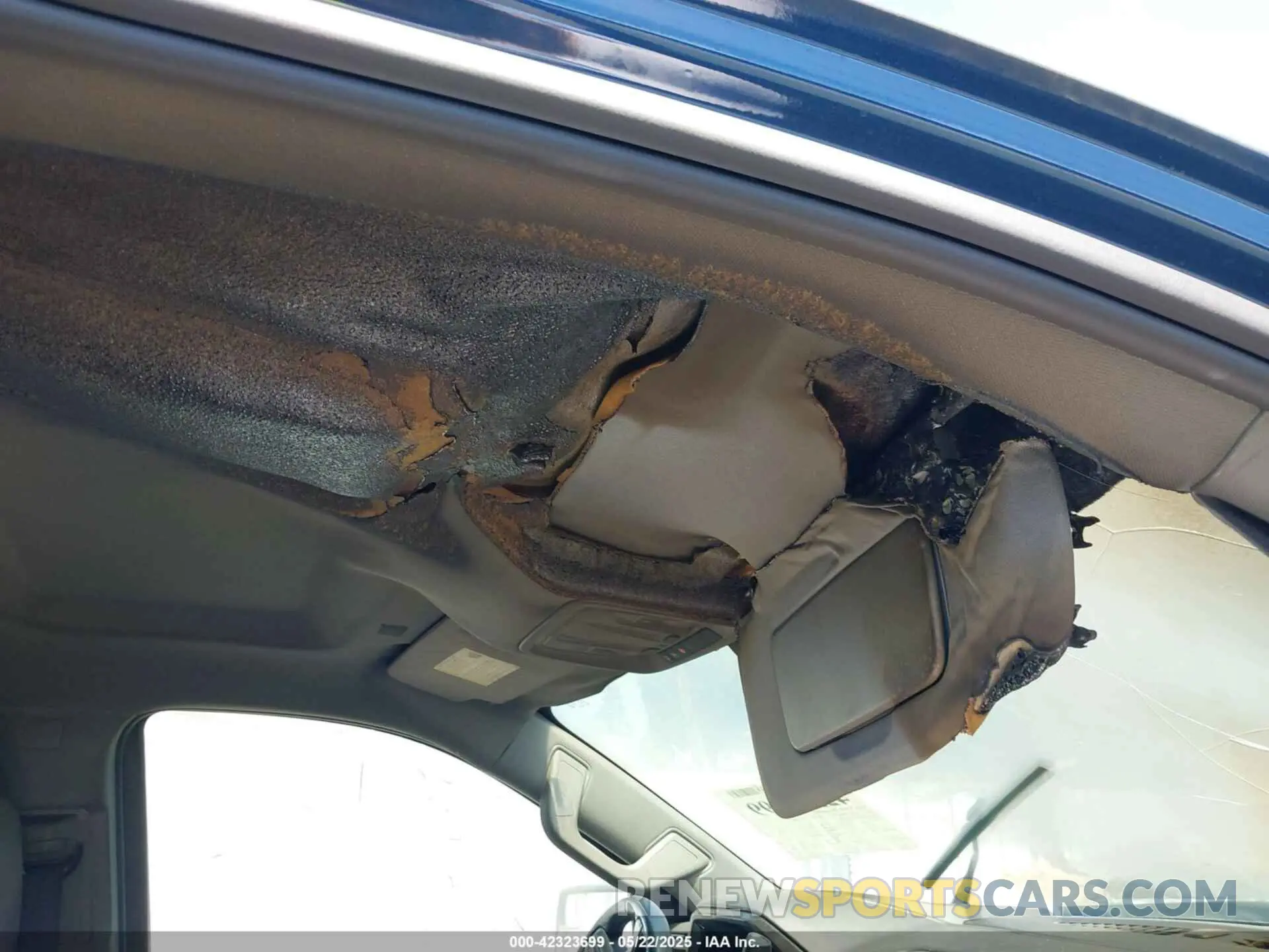 12 Photograph of a damaged car 1GCUDEED8NZ636408 CHEVROLET SILVERADO 1500 2022
