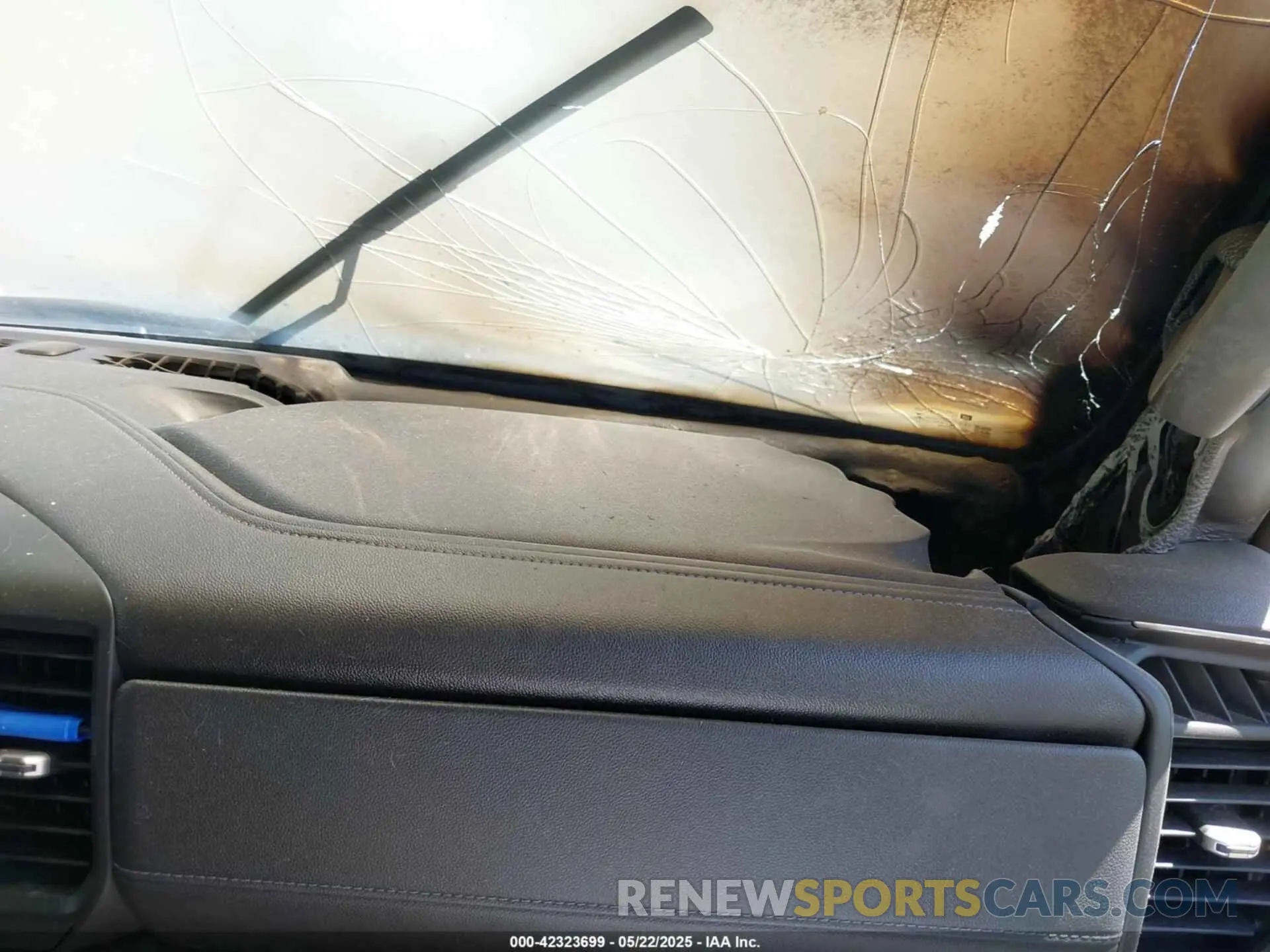 13 Photograph of a damaged car 1GCUDEED8NZ636408 CHEVROLET SILVERADO 1500 2022