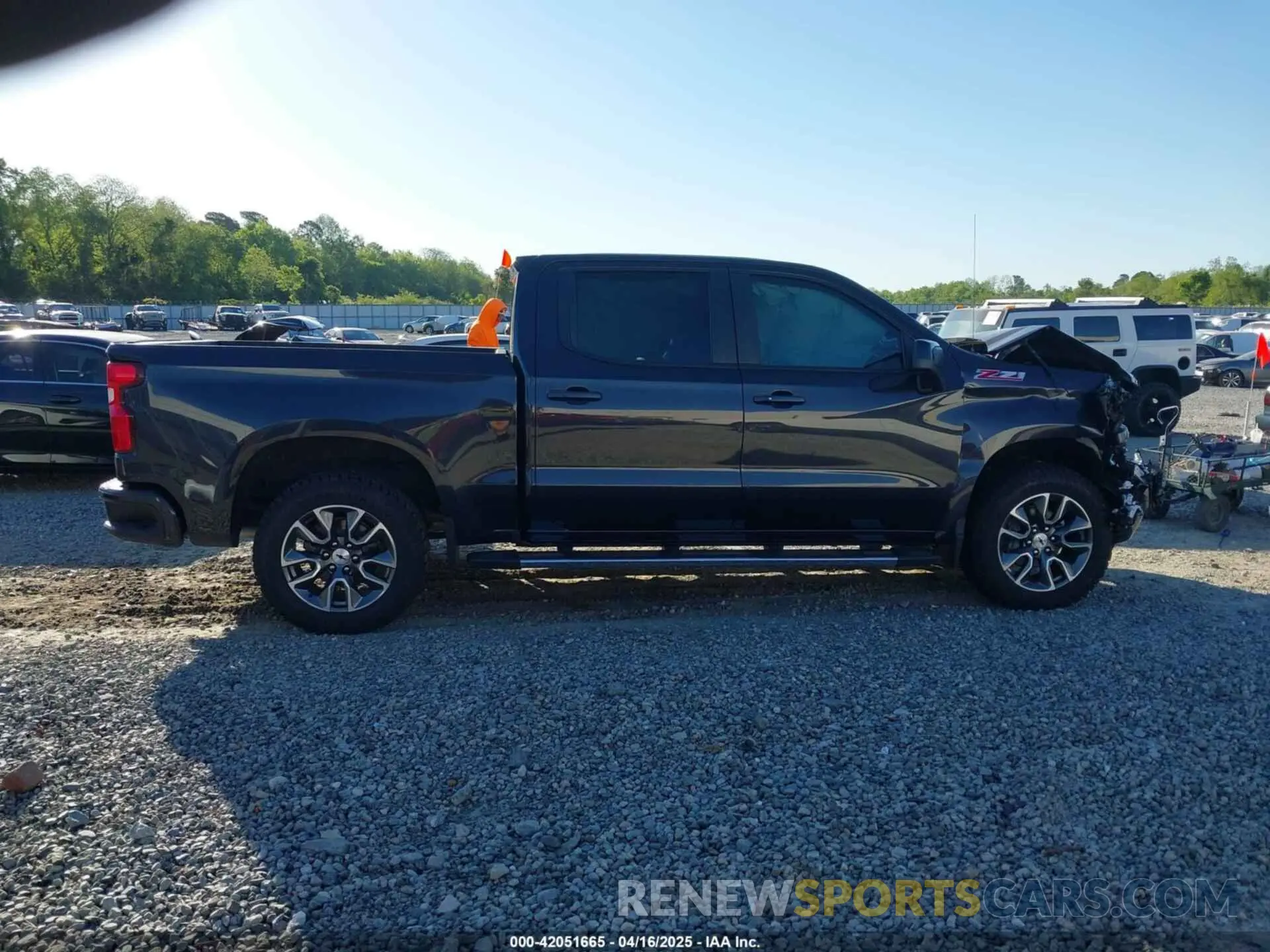 13 Photograph of a damaged car 1GCUDEEDXNZ568970 CHEVROLET SILVERADO 1500 2022