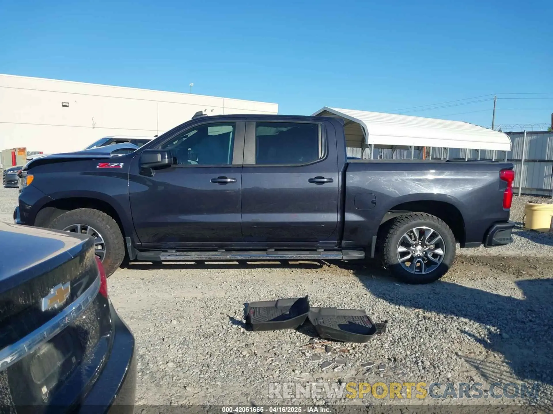 14 Photograph of a damaged car 1GCUDEEDXNZ568970 CHEVROLET SILVERADO 1500 2022