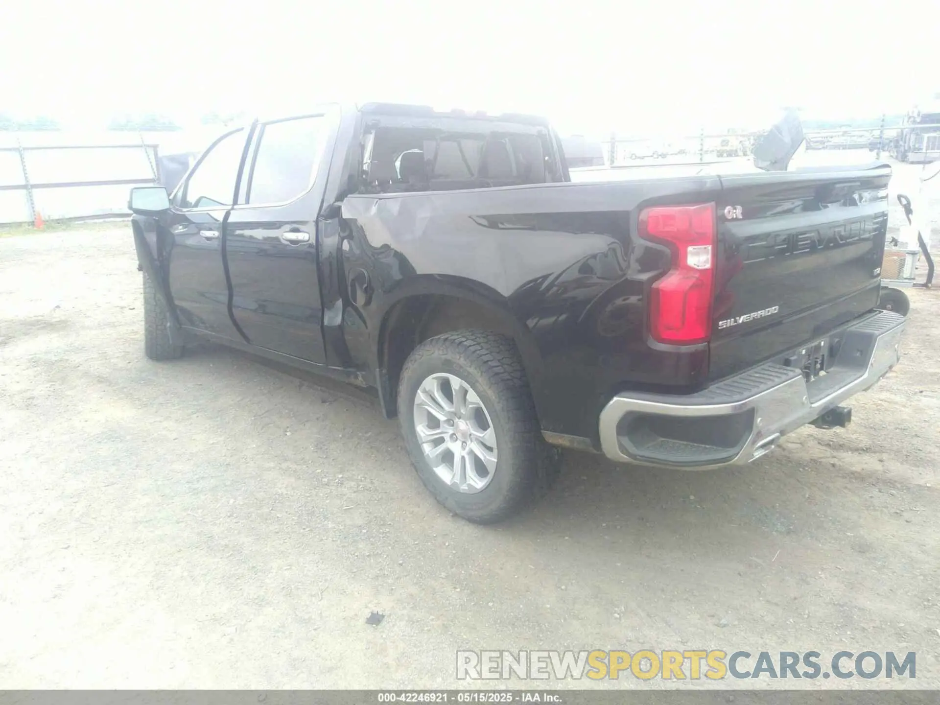 3 Фотография поврежденного автомобиля 1GCUDGET9NZ621404 CHEVROLET SILVERADO 1500 2022