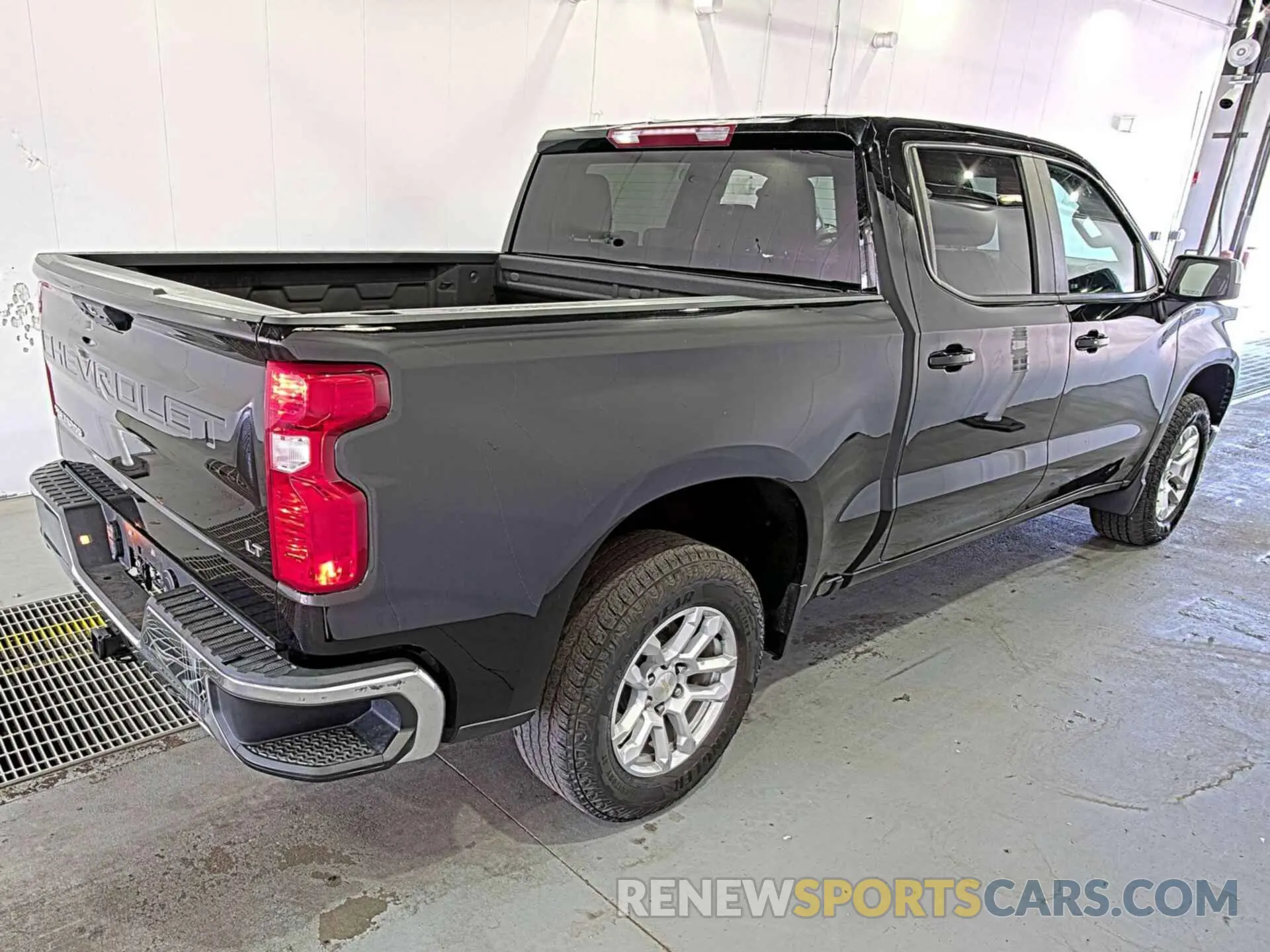 11 Фотография поврежденного автомобиля 2GCUDDEDXN1515897 CHEVROLET SILVERADO 1500 2022