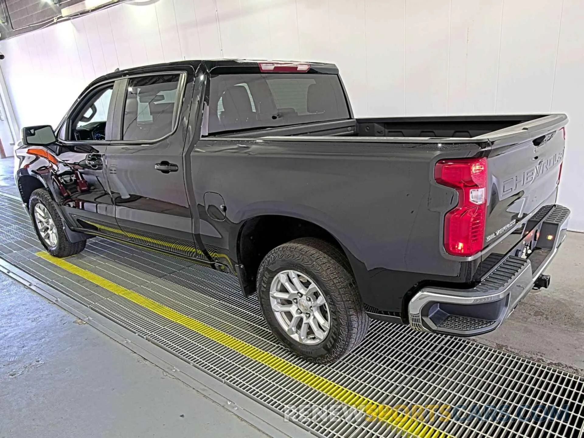 15 Фотография поврежденного автомобиля 2GCUDDEDXN1515897 CHEVROLET SILVERADO 1500 2022