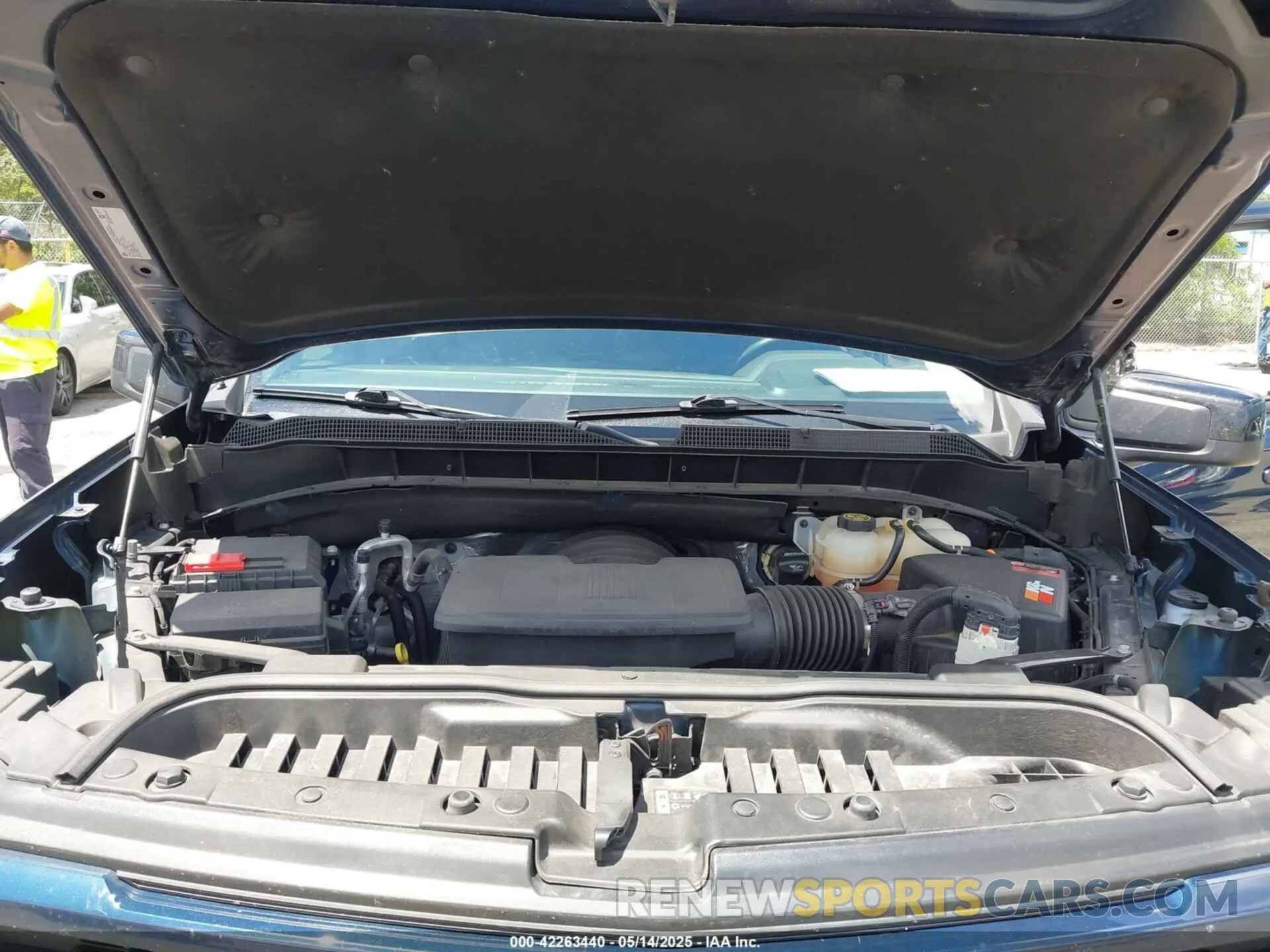 10 Photograph of a damaged car 2GCUDEED0N1503392 CHEVROLET SILVERADO 1500 2022